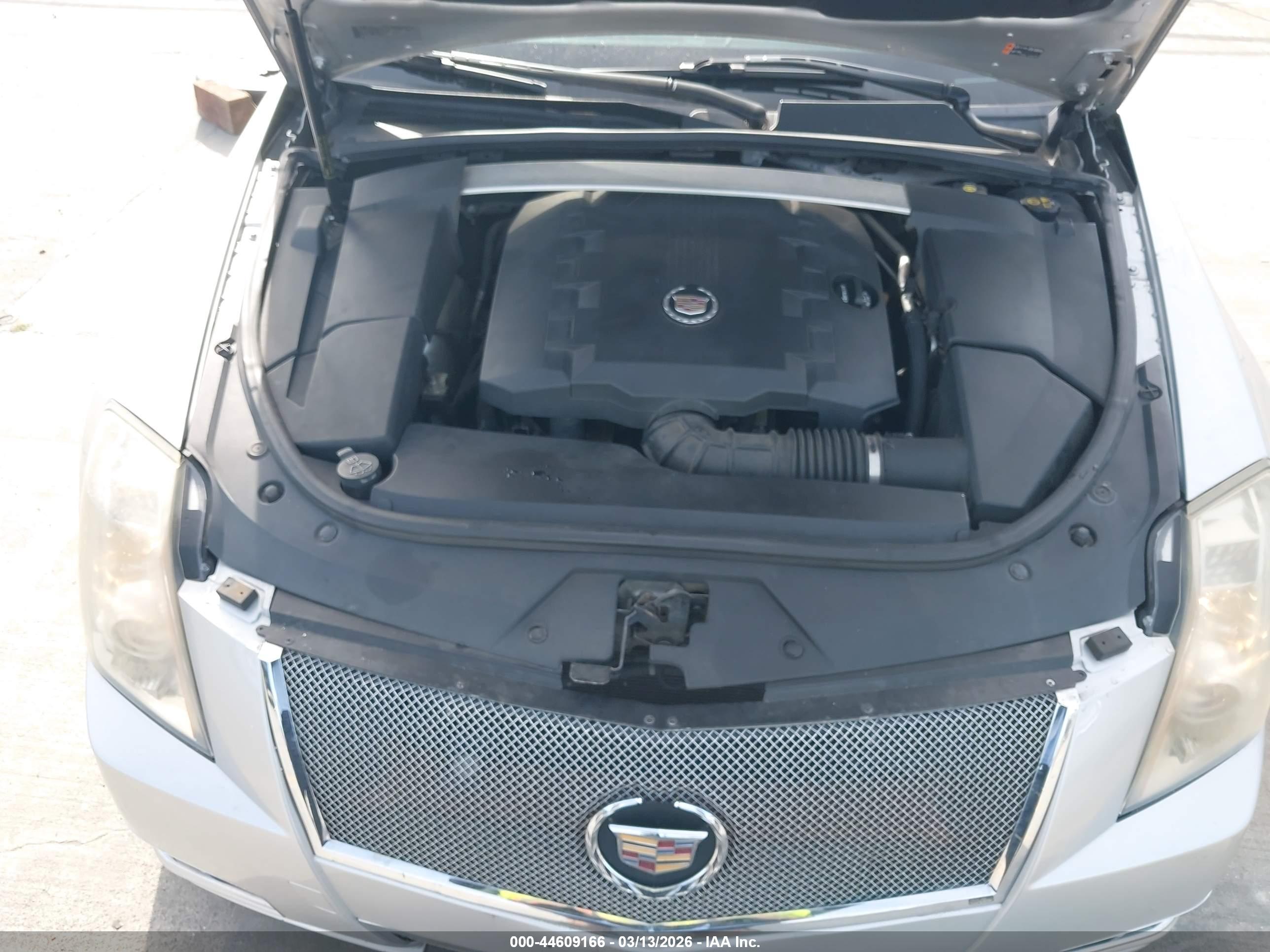 CADILLAC CTS image 10