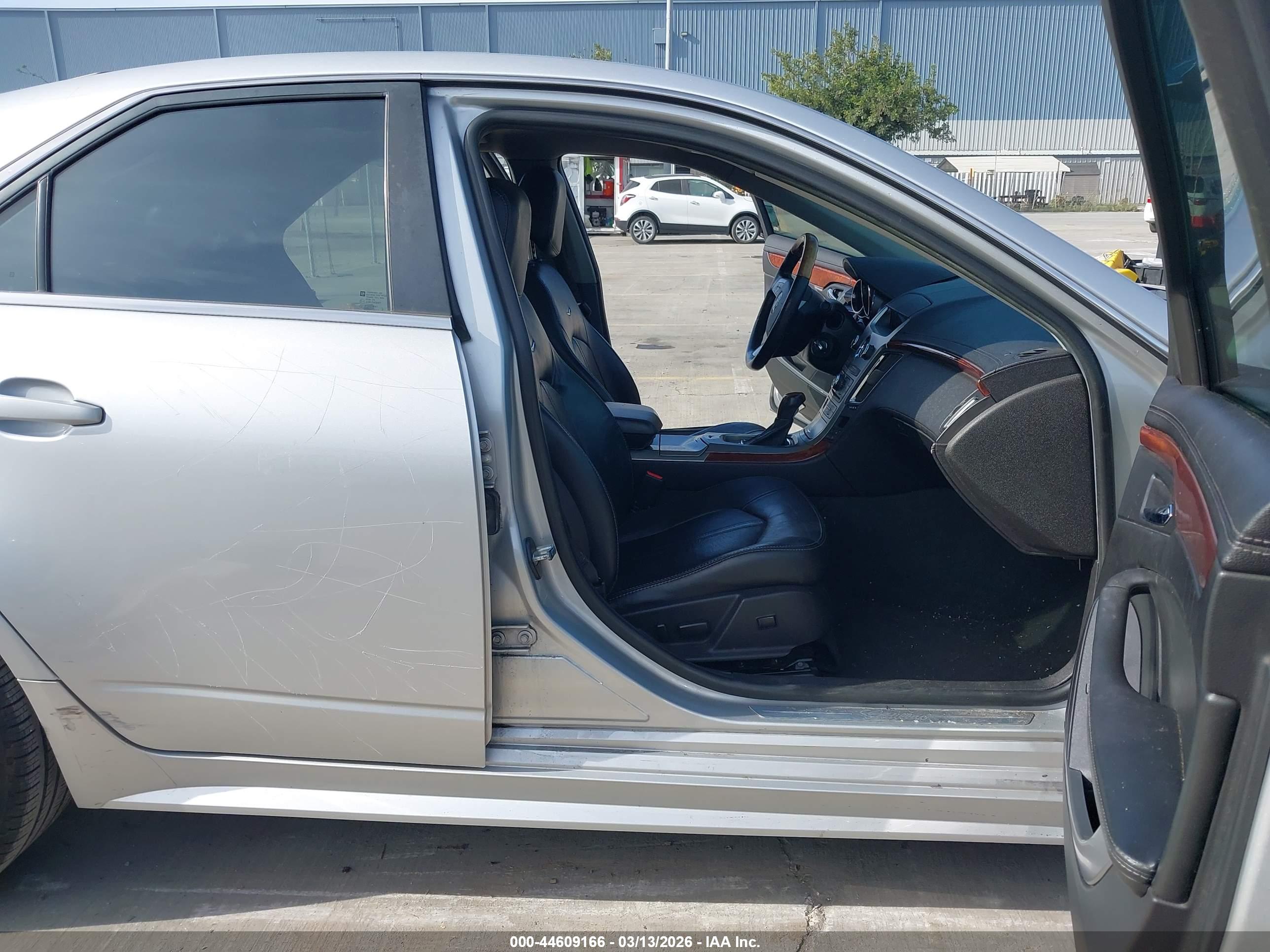 CADILLAC CTS image 5