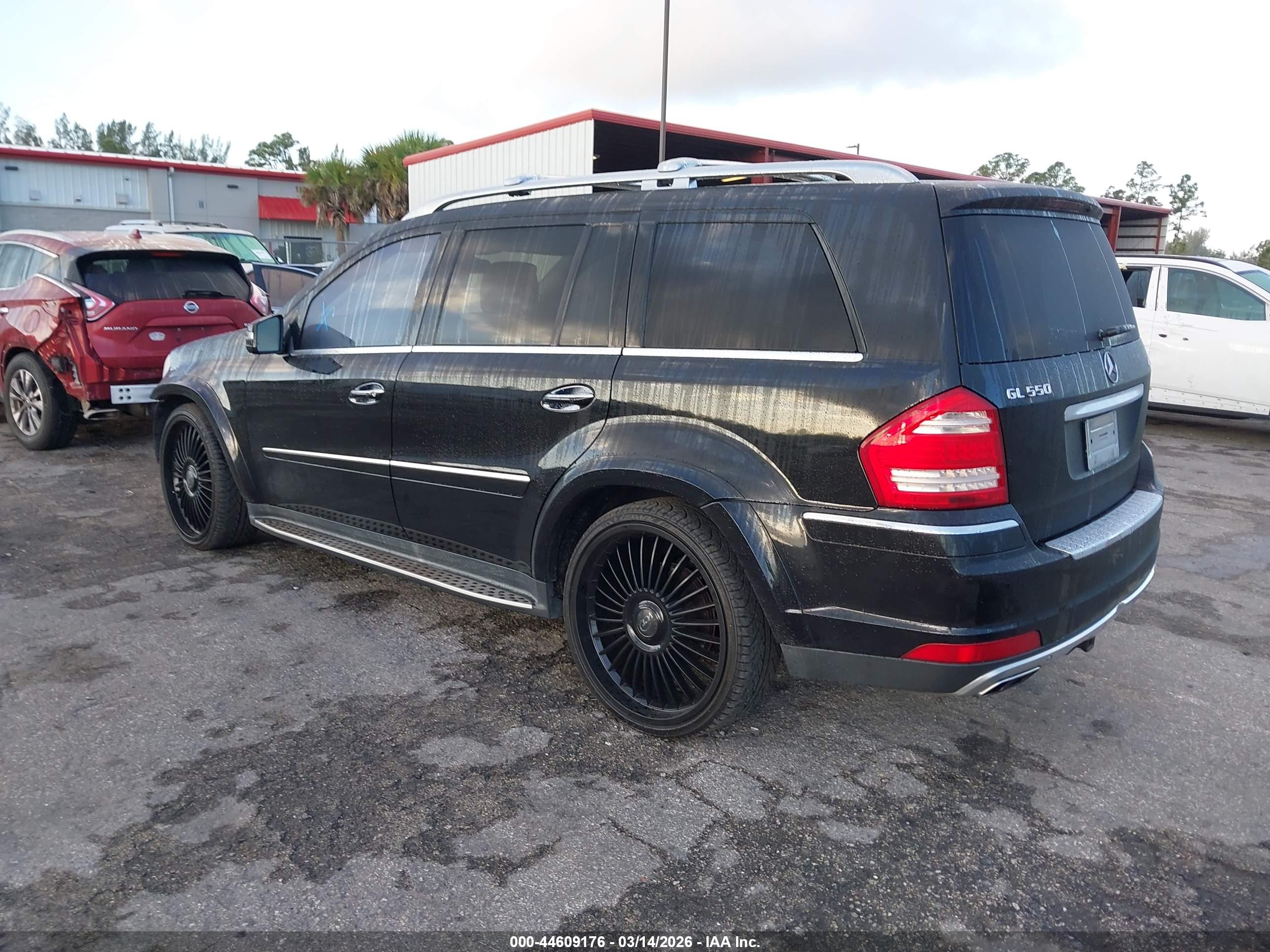 MERCEDES-BENZ GL image 3