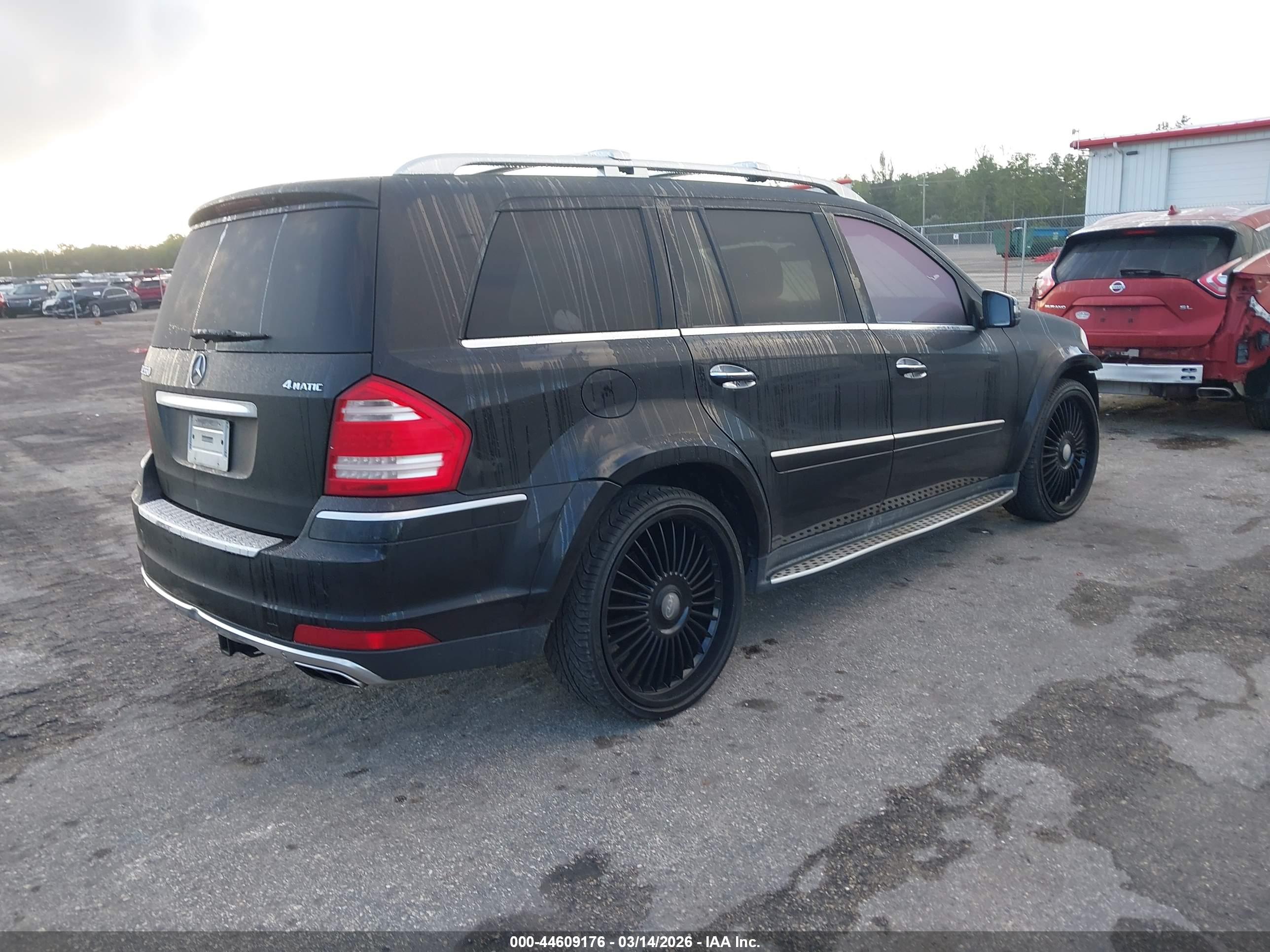 MERCEDES-BENZ GL image 4