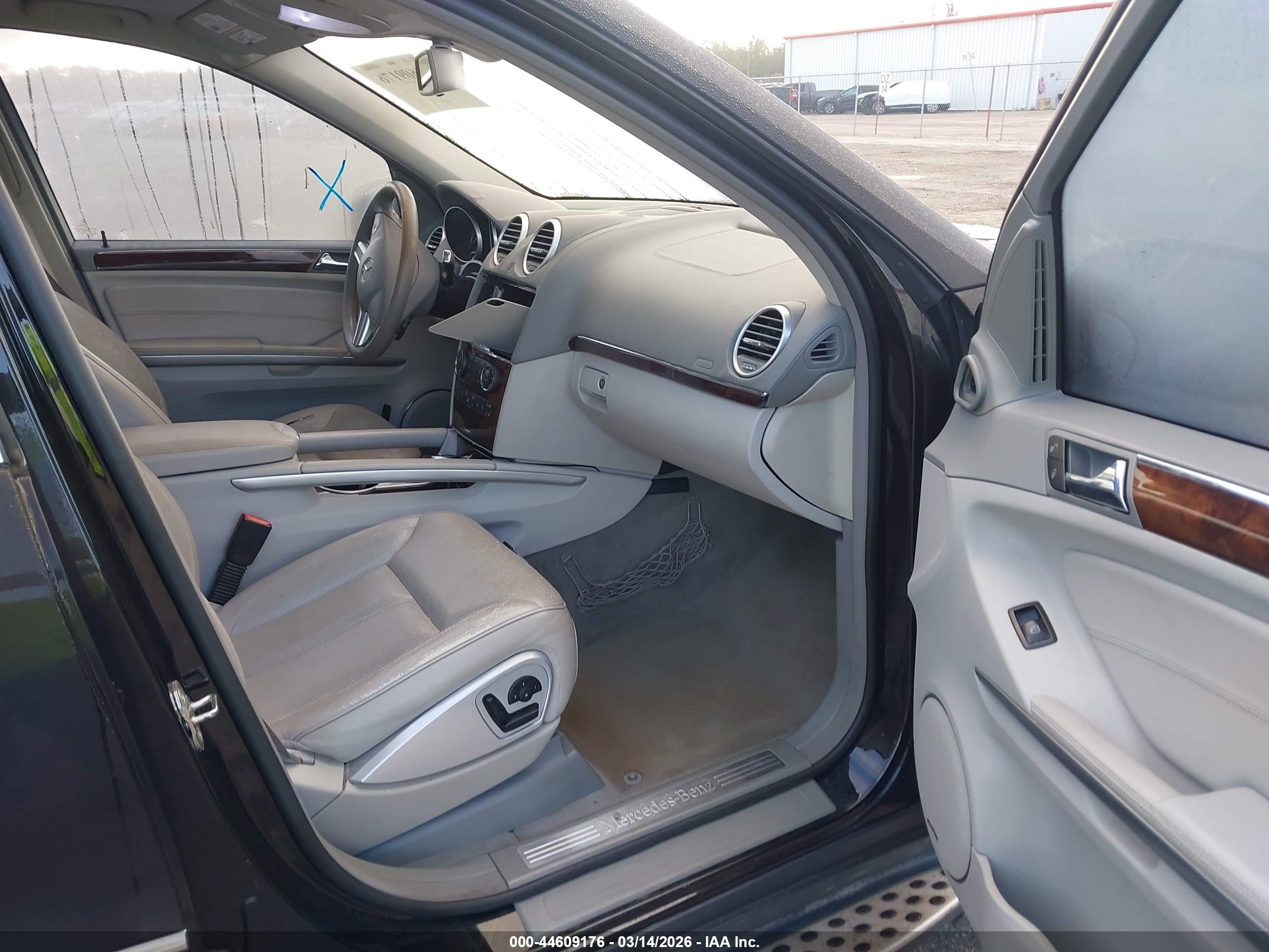 MERCEDES-BENZ GL image 5