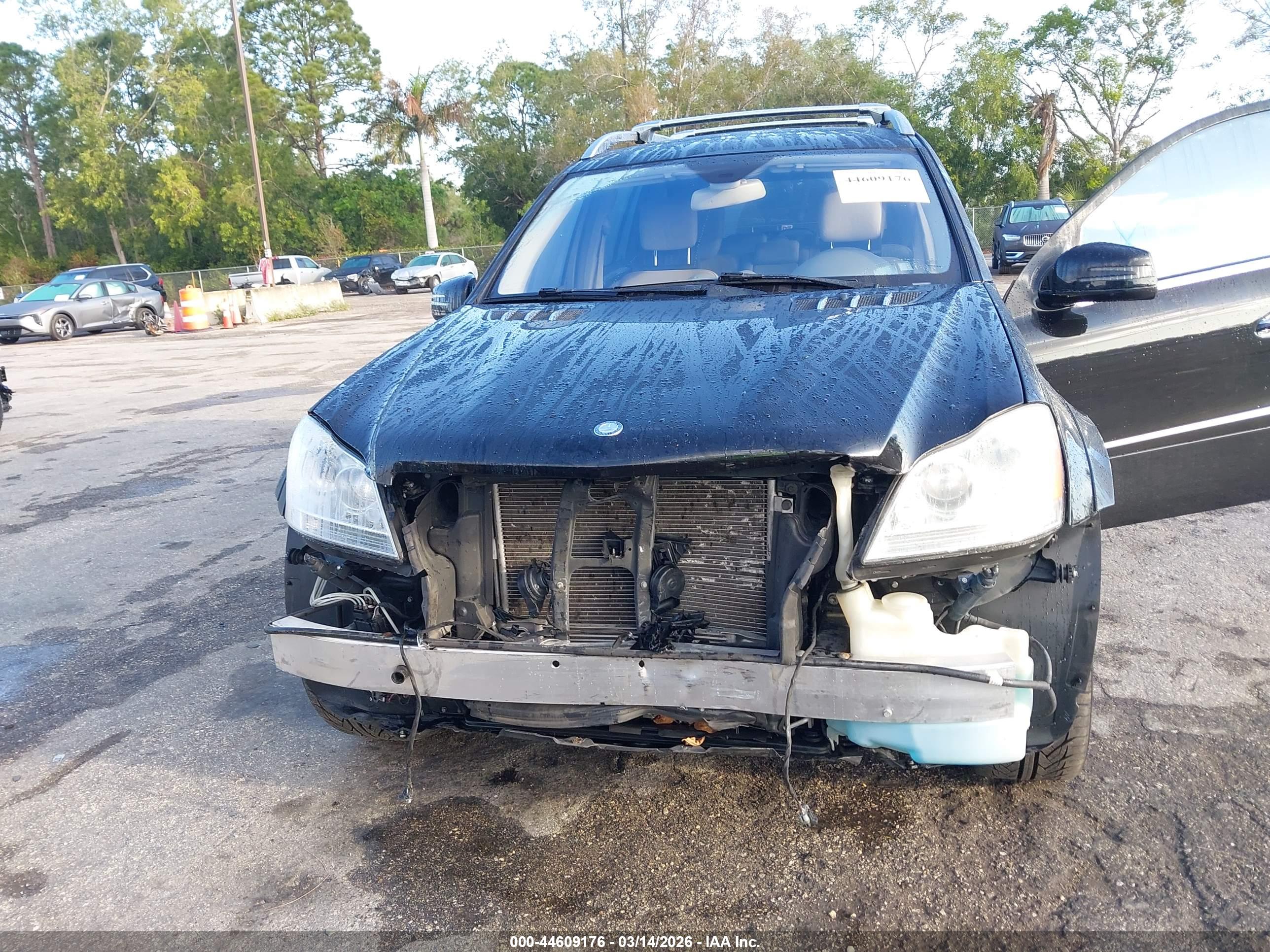 MERCEDES-BENZ GL image 6