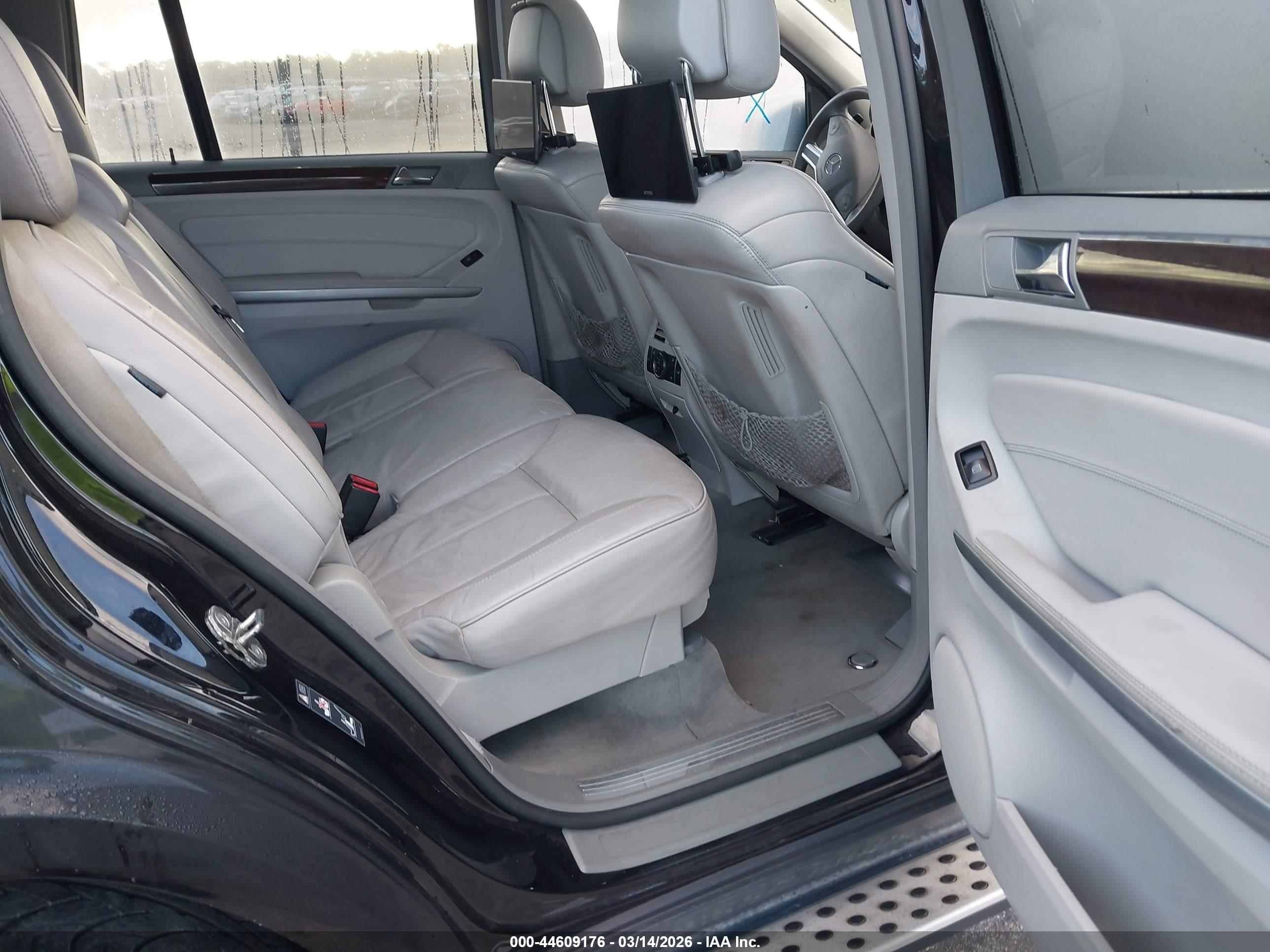 MERCEDES-BENZ GL image 8
