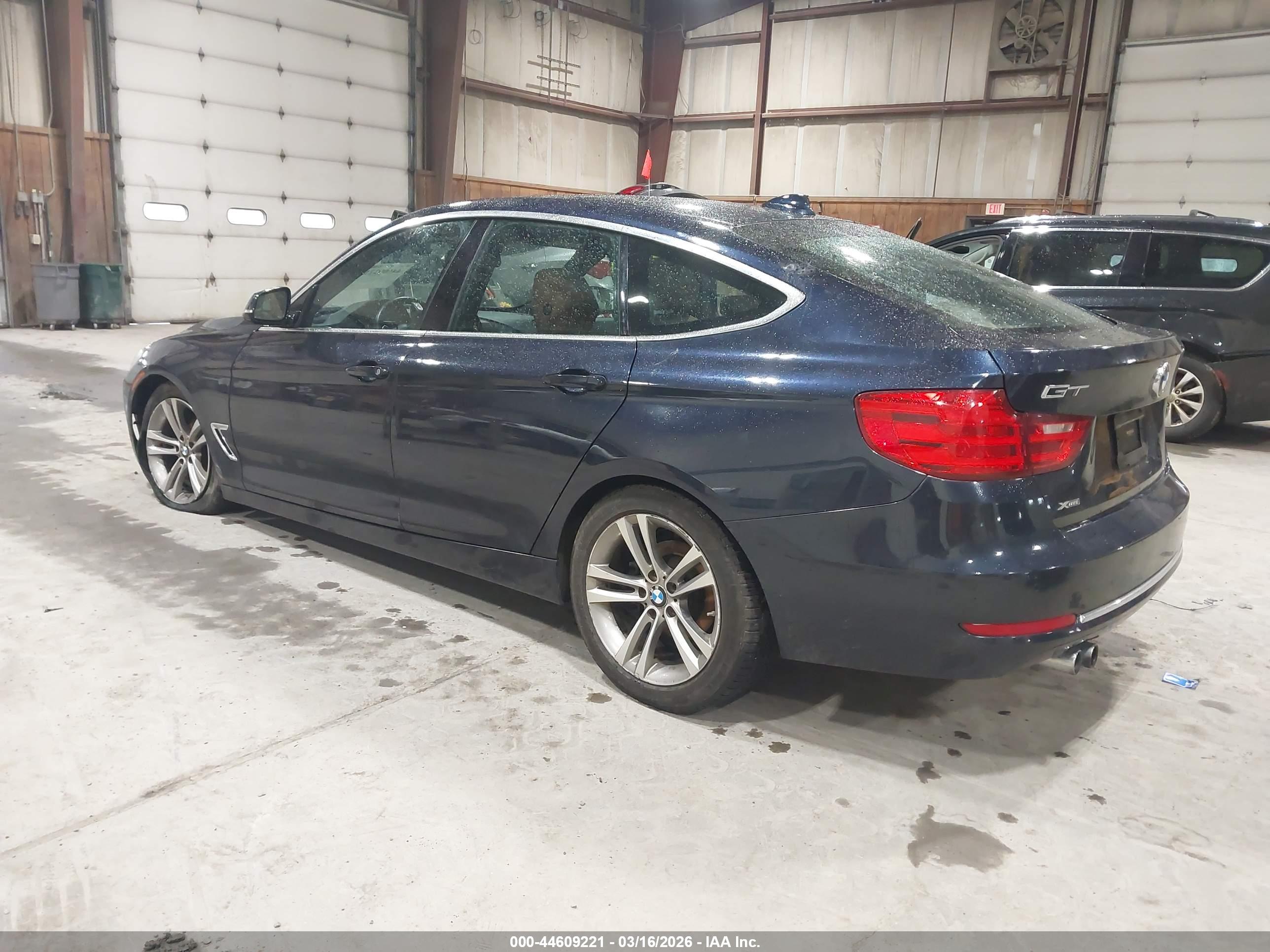 BMW 328I image 3