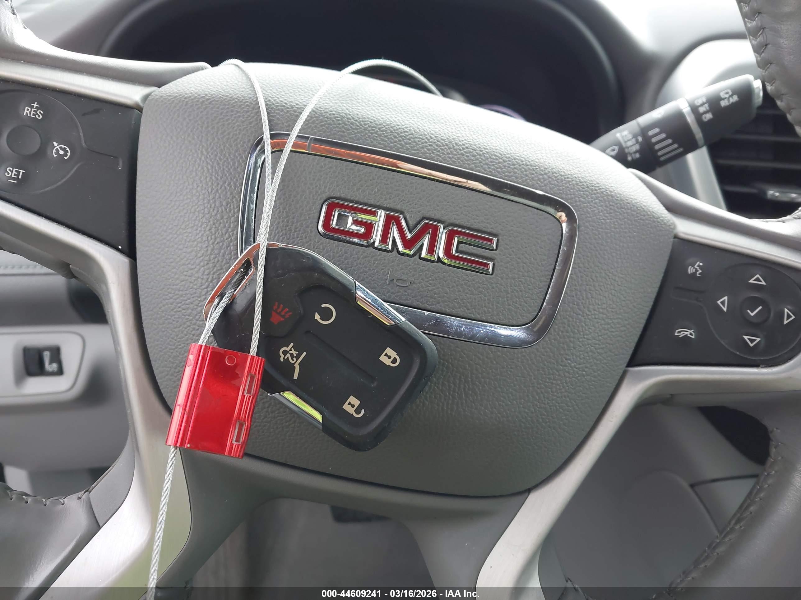 GMC ACADIA image 11