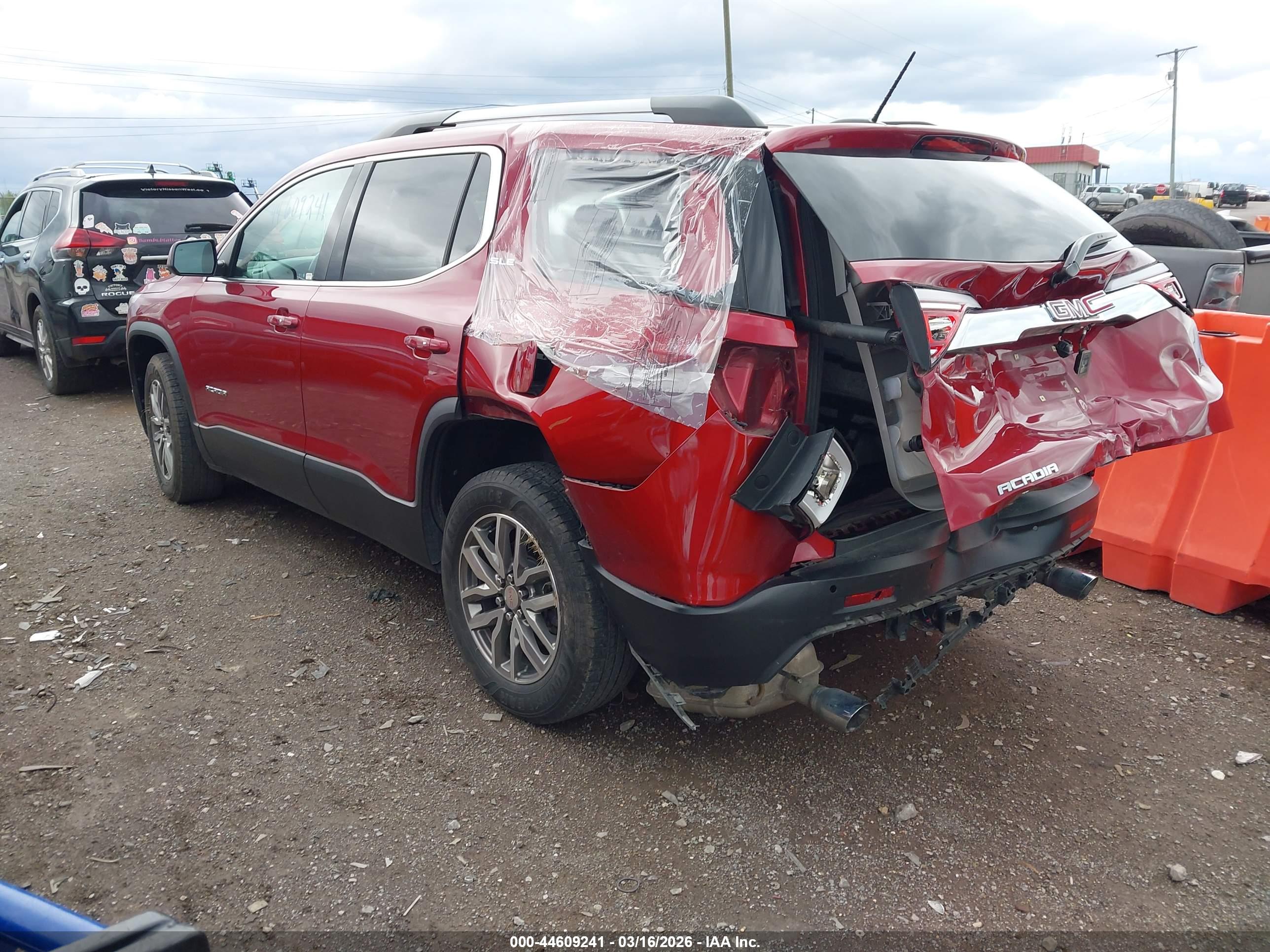 GMC ACADIA image 3