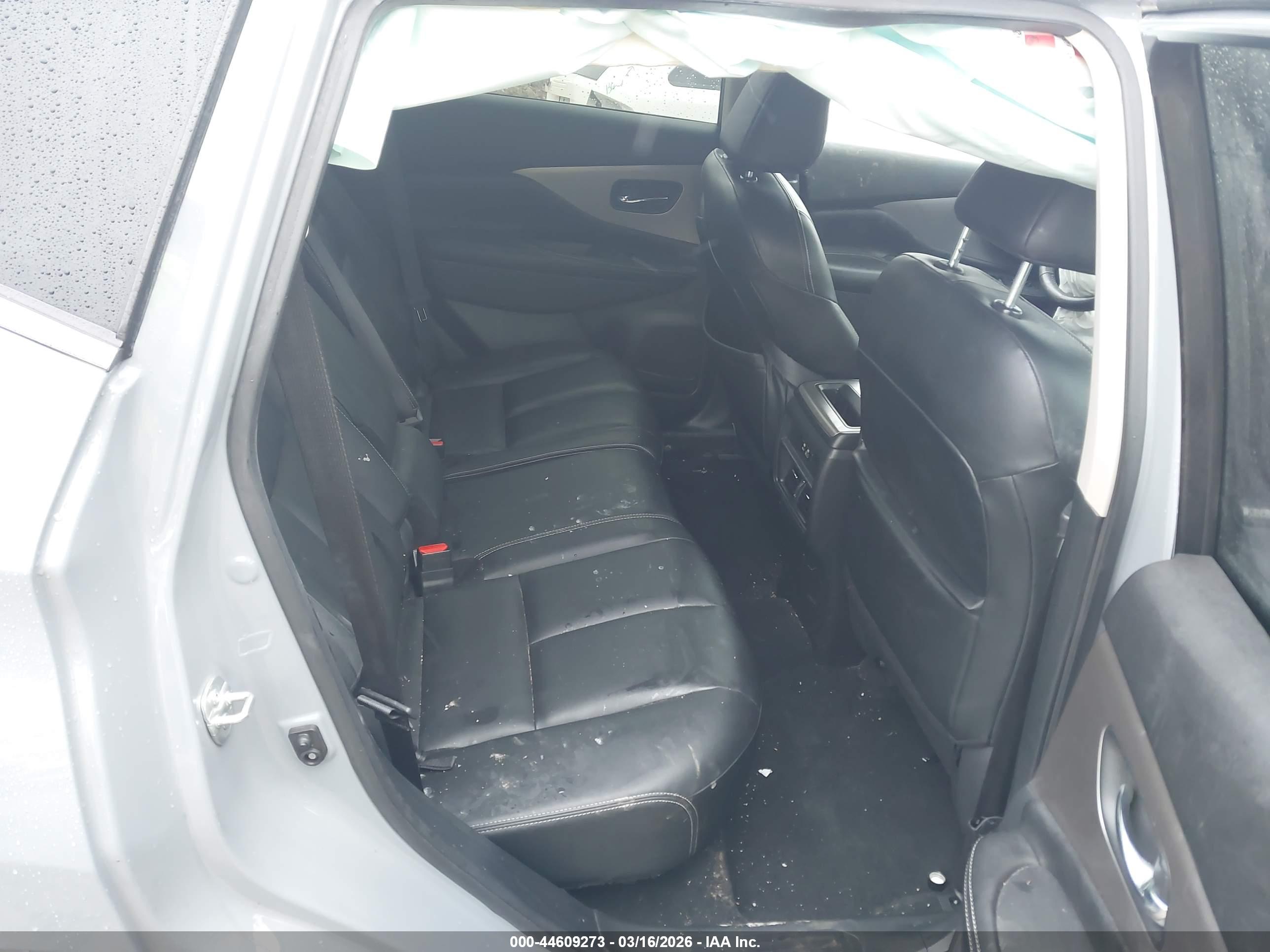 NISSAN MURANO image 8