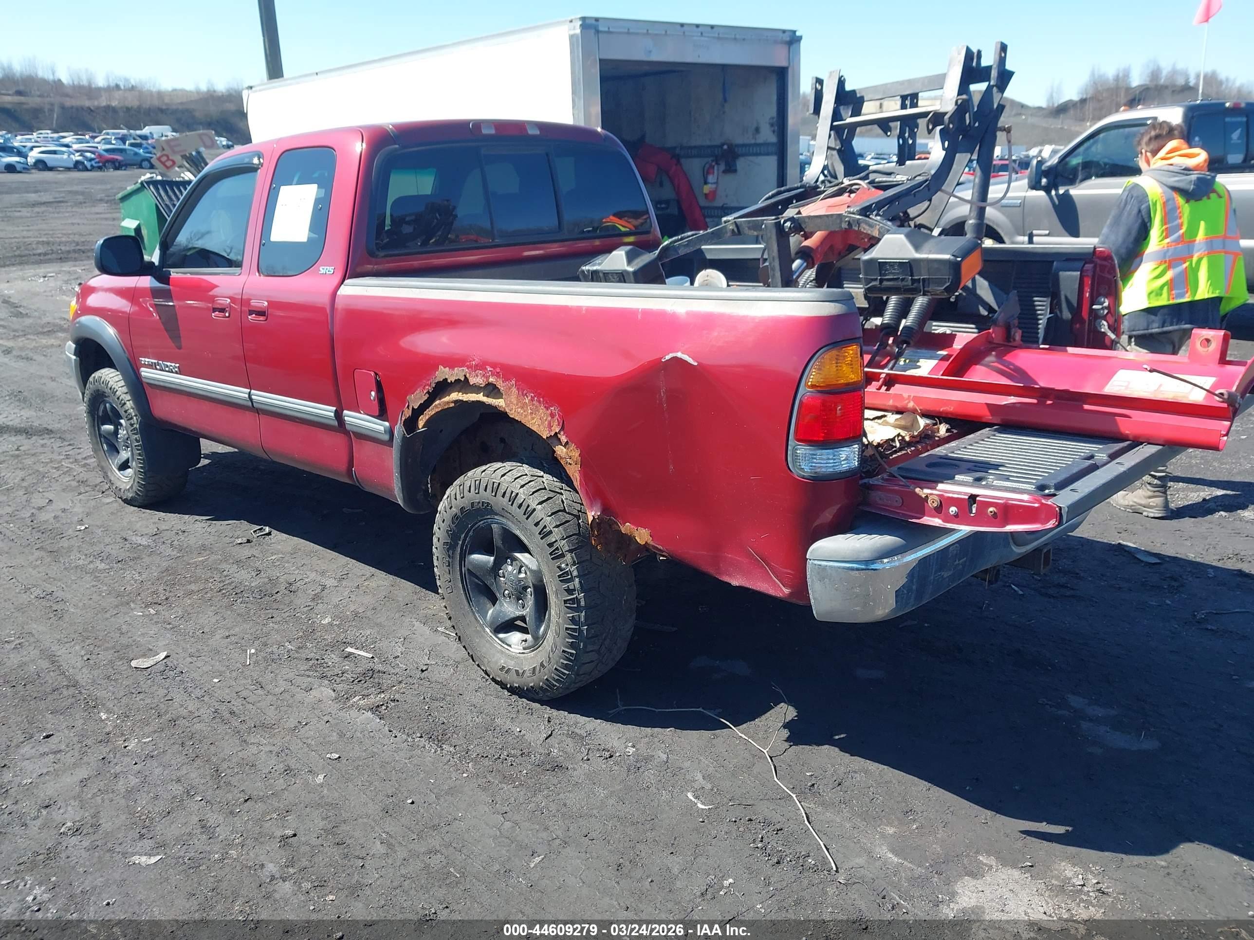 TOYOTA TUNDRA image 3
