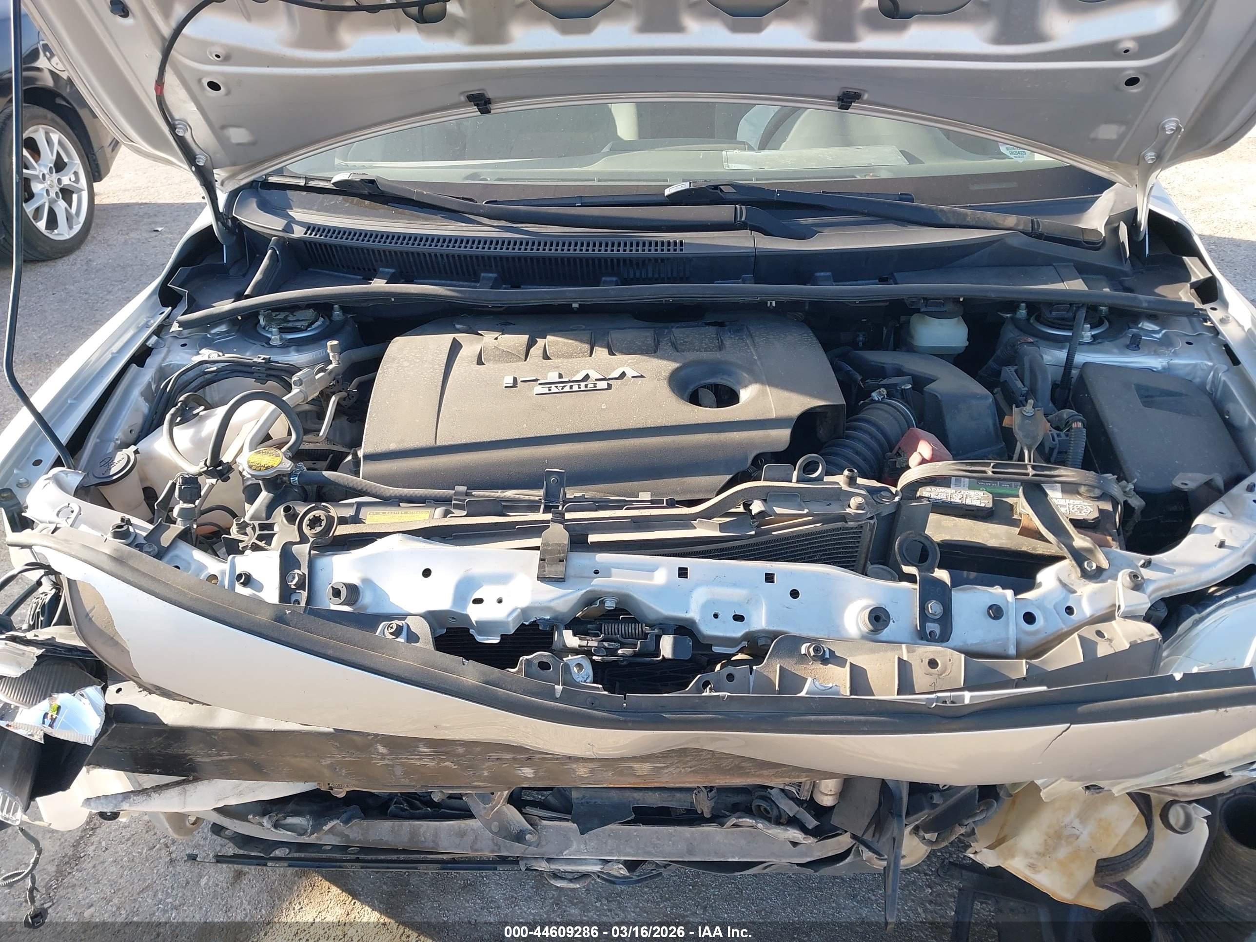 TOYOTA COROLLA image 10