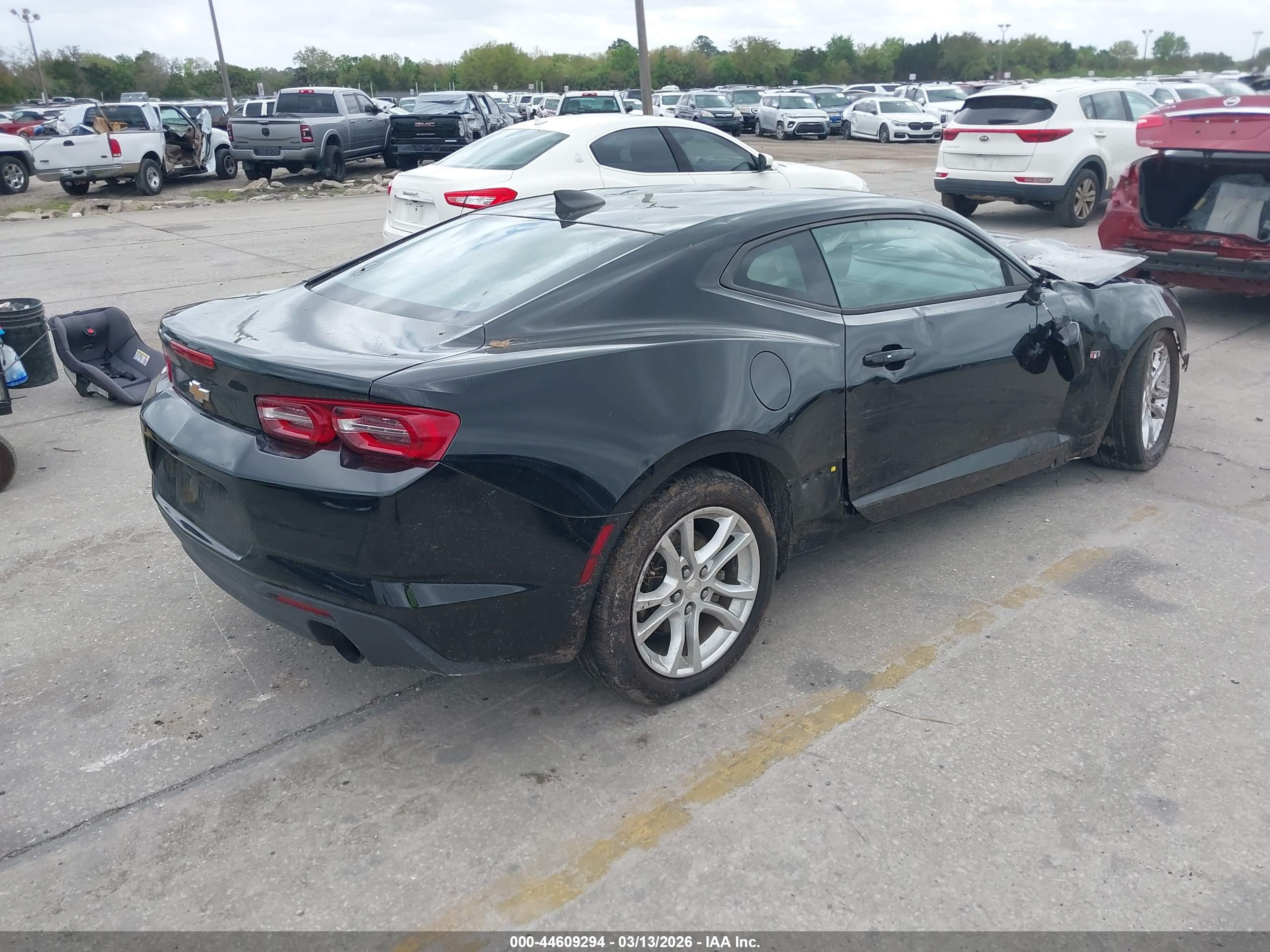 CHEVROLET CAMARO image 4