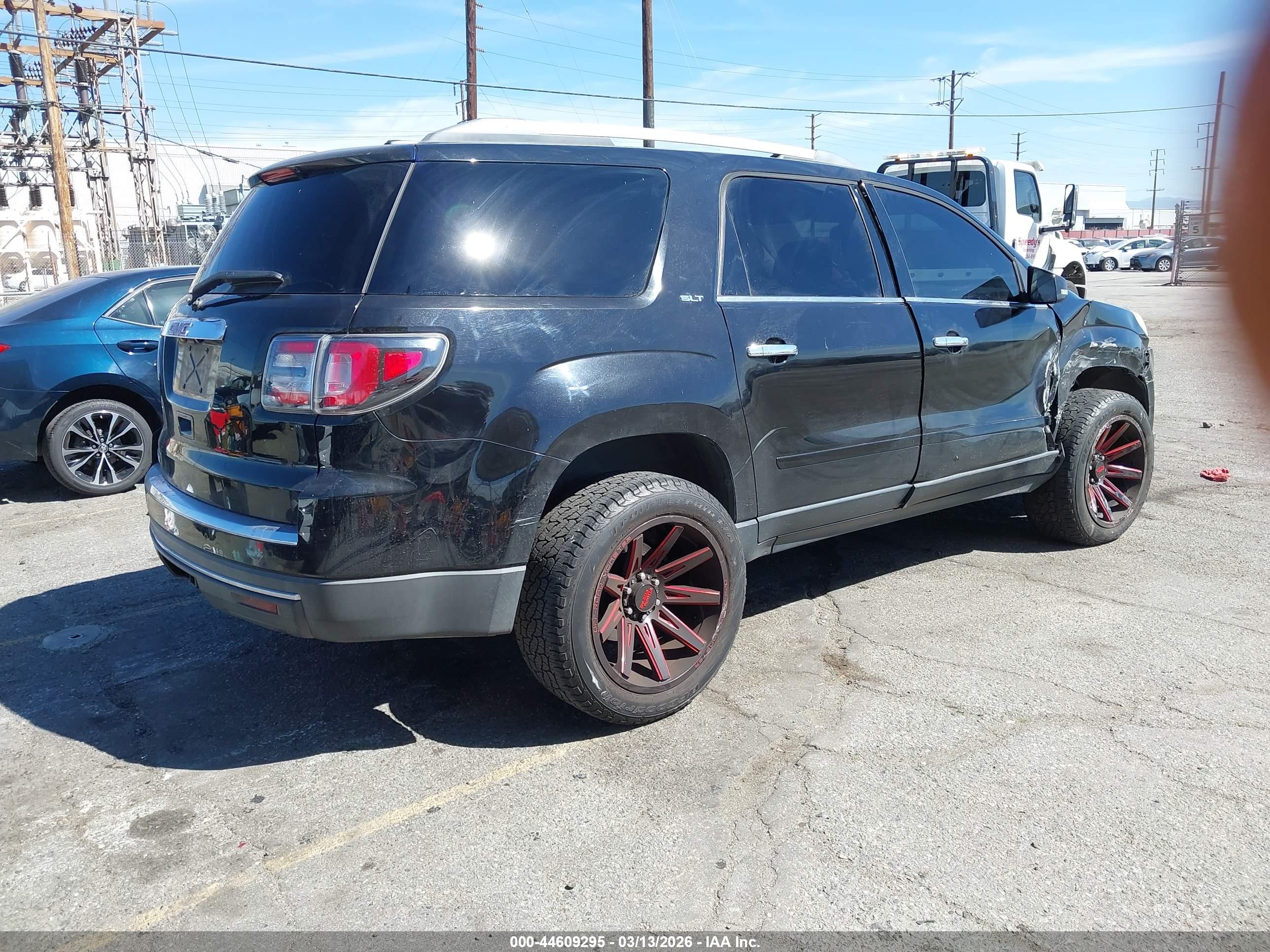 GMC ACADIA image 4