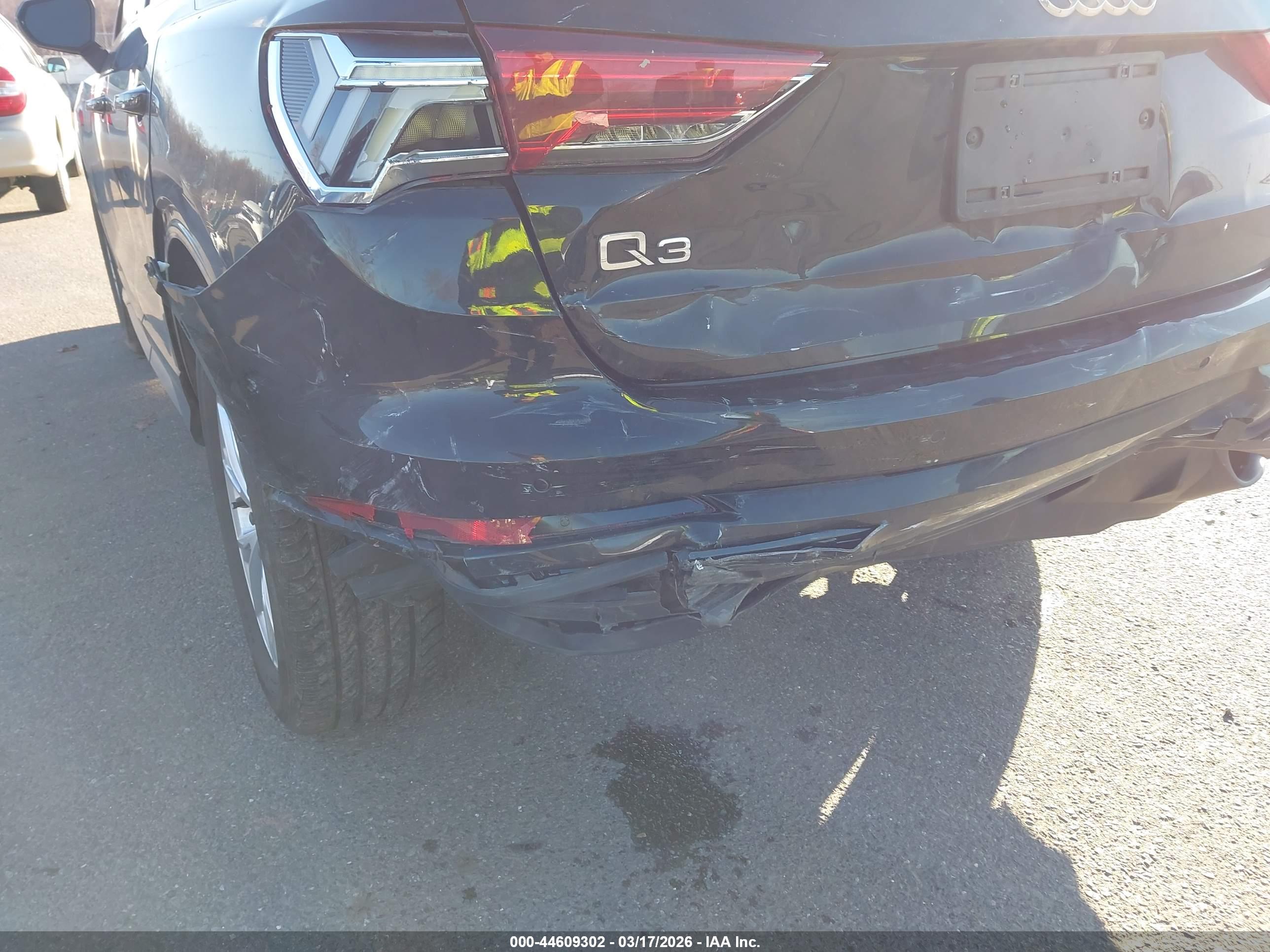 AUDI Q3 image 6