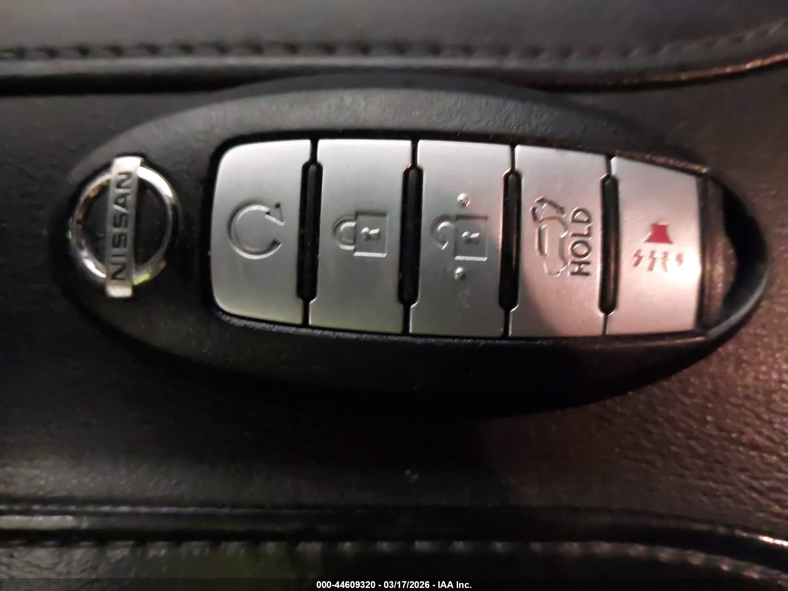 NISSAN ROGUE image 11