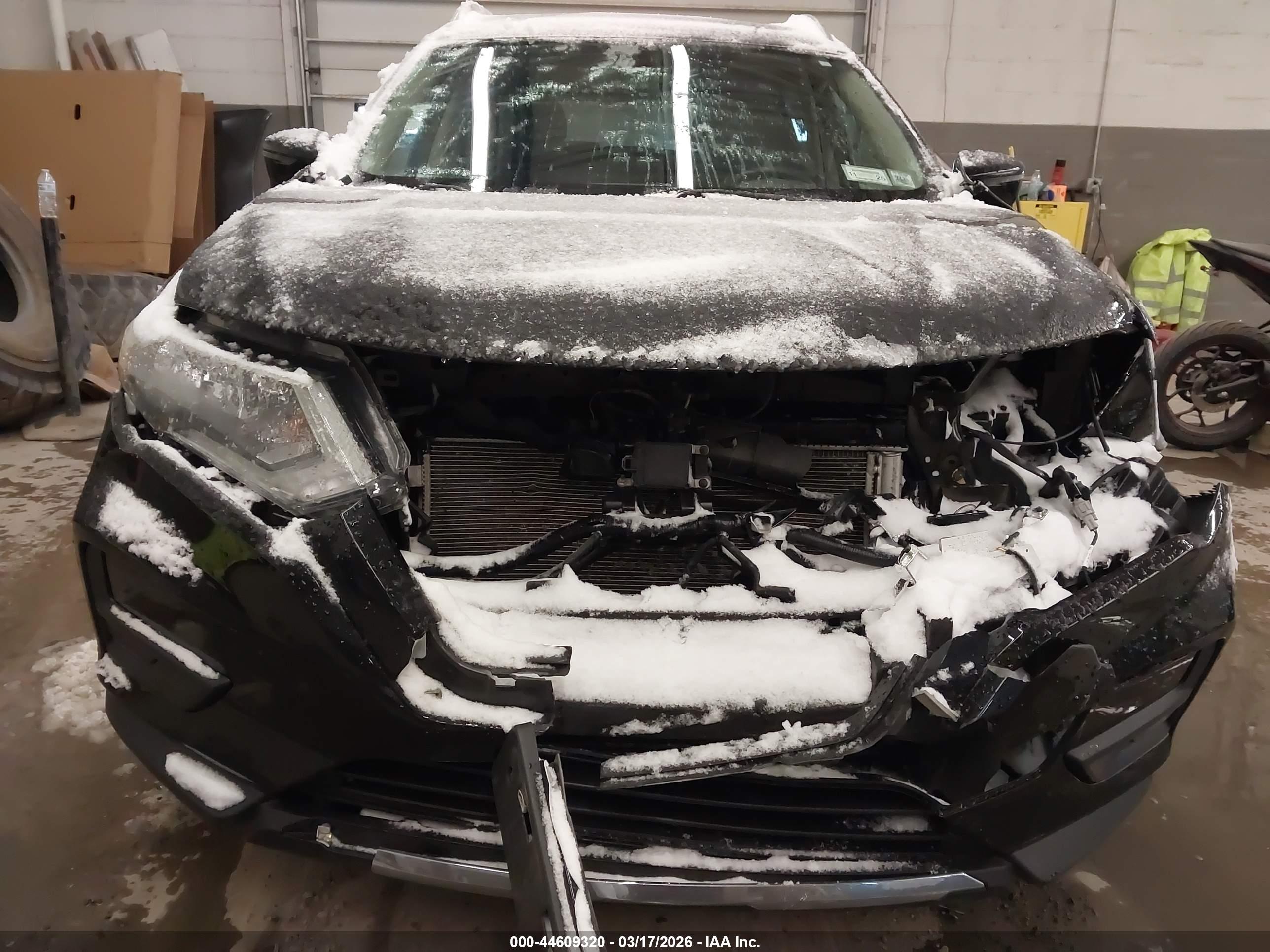 NISSAN ROGUE image 6