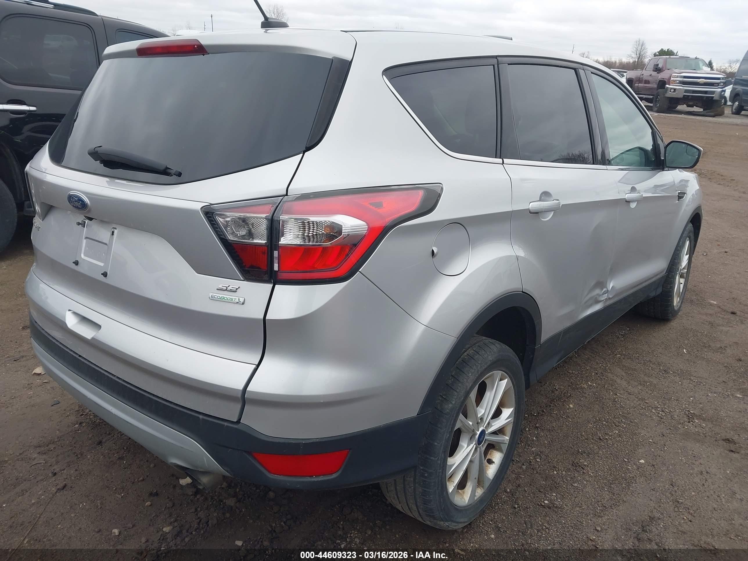 FORD ESCAPE image 4
