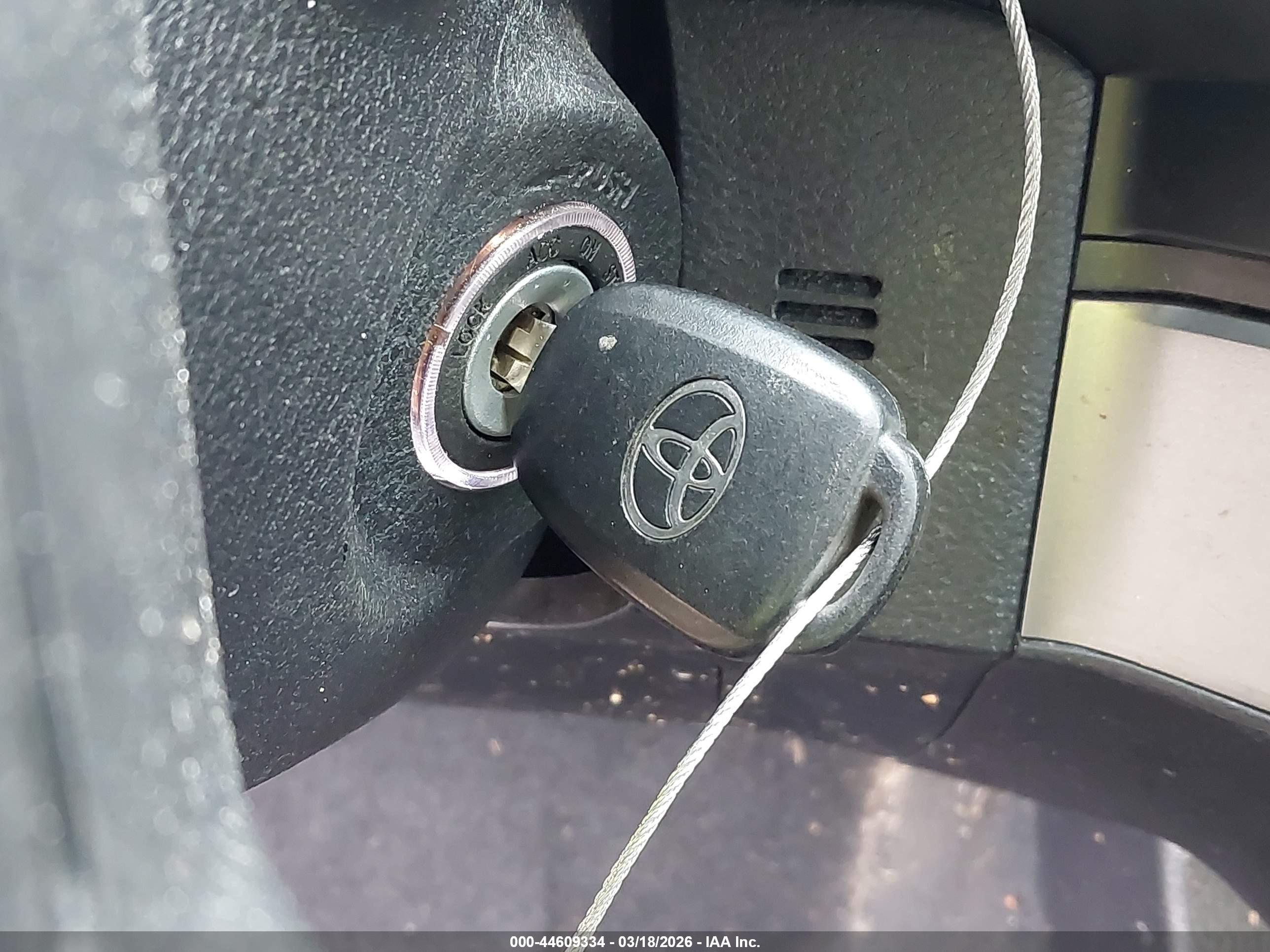 TOYOTA TACOMA image 11
