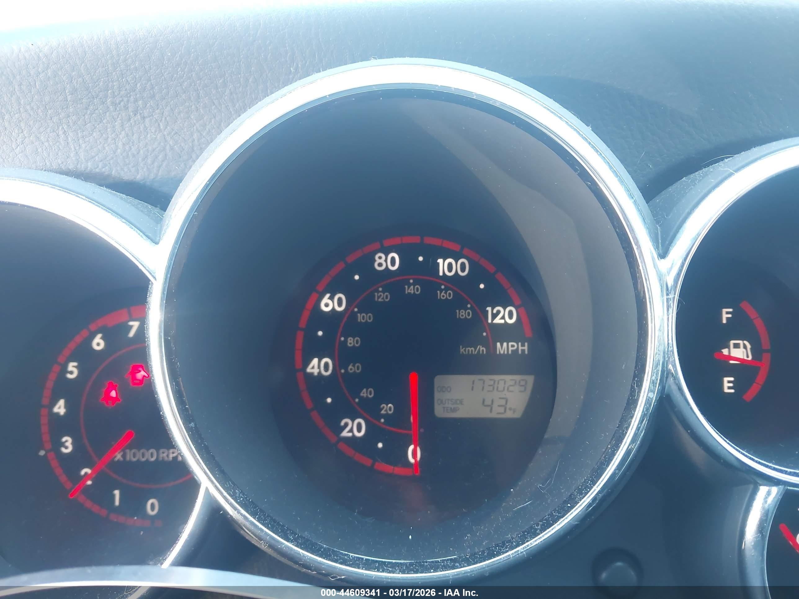 TOYOTA MATRIX image 7