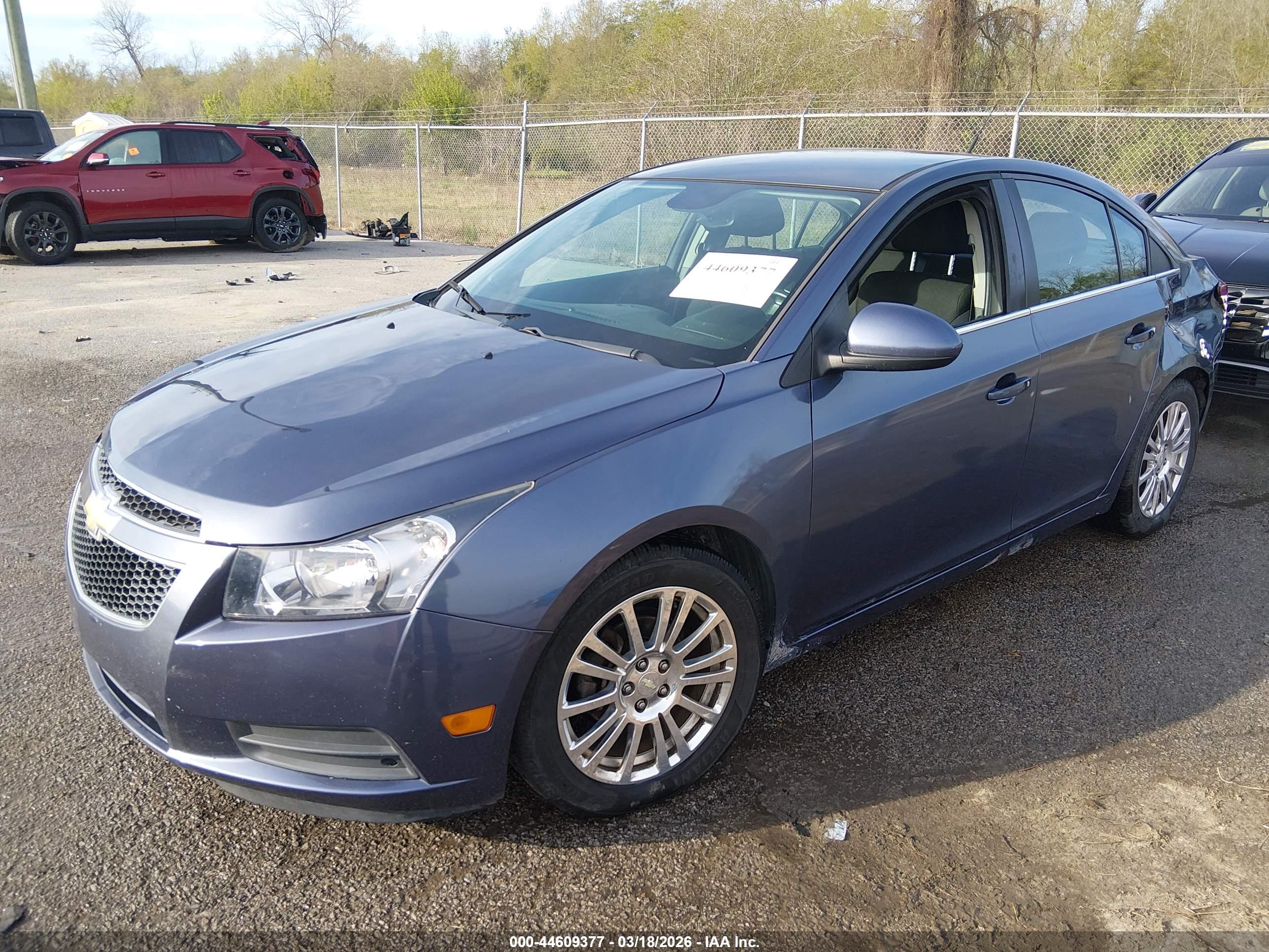 CHEVROLET CRUZE image 2