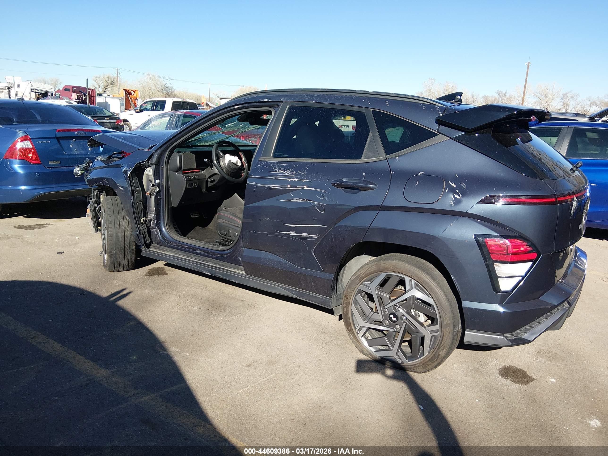 HYUNDAI KONA image 3
