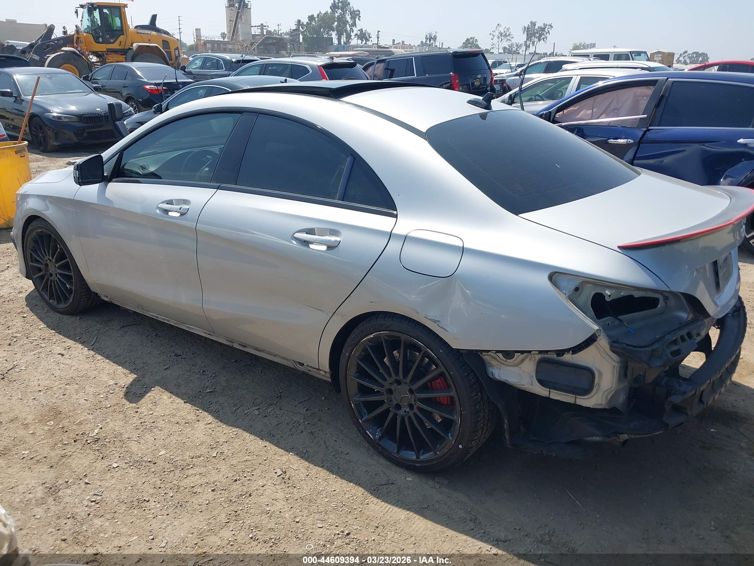 MERCEDES-BENZ CLA image 3