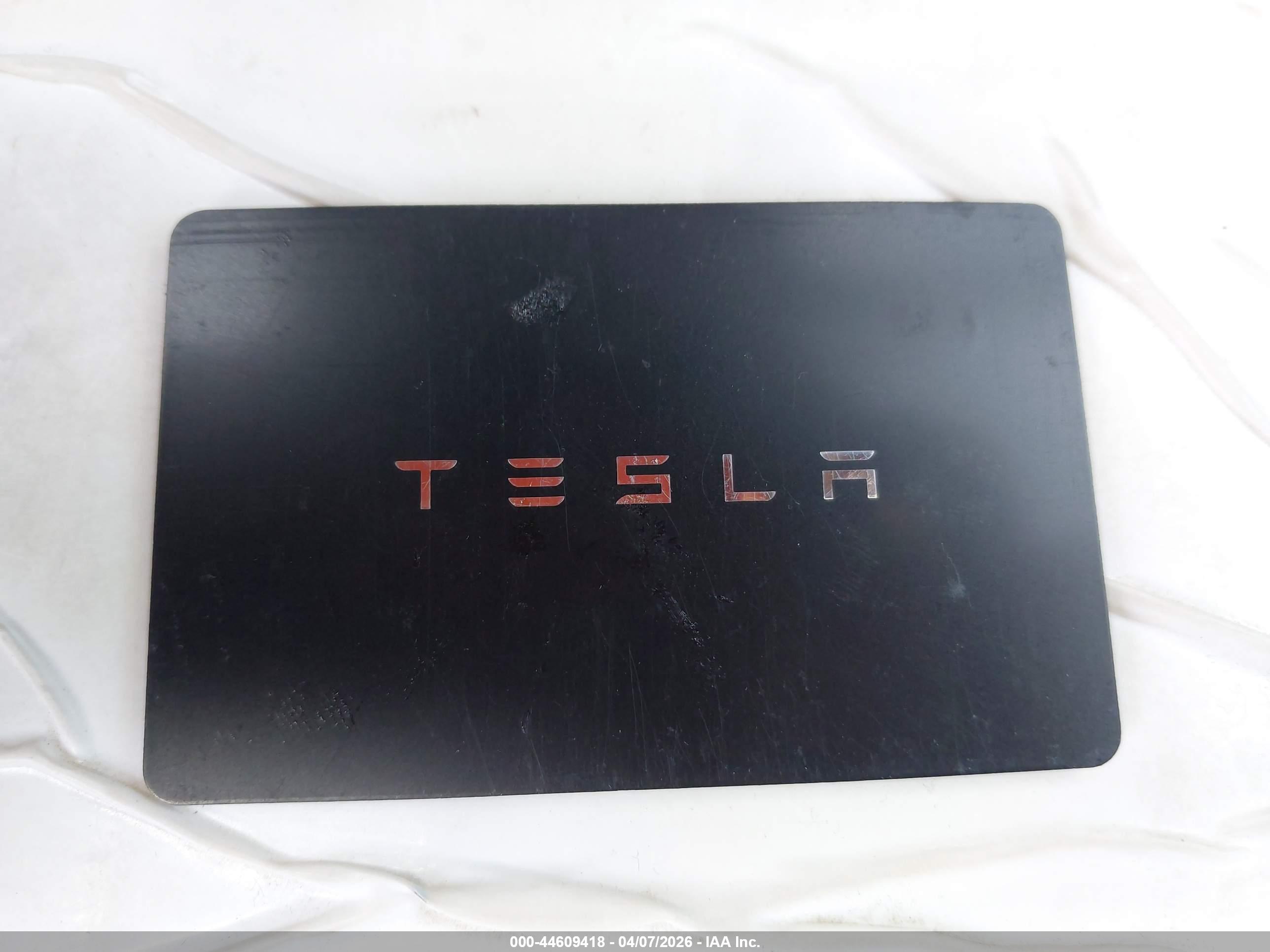 TESLA MODEL image 11
