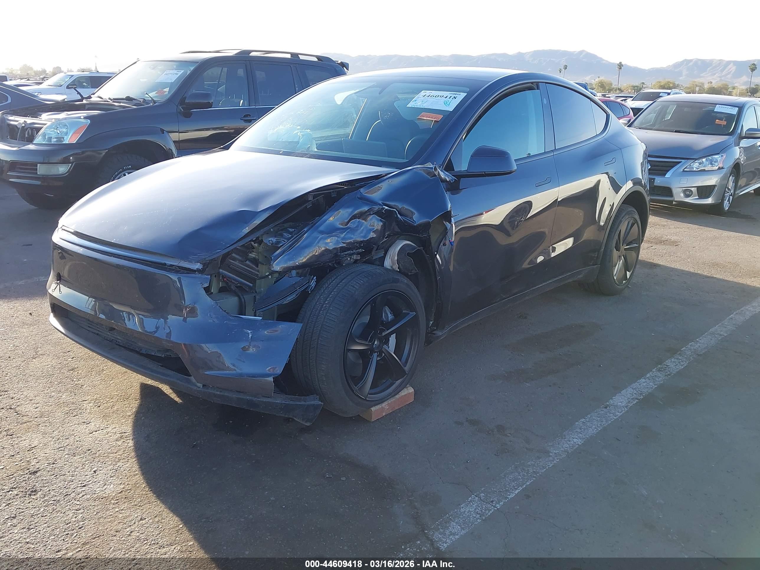 TESLA MODEL image 2