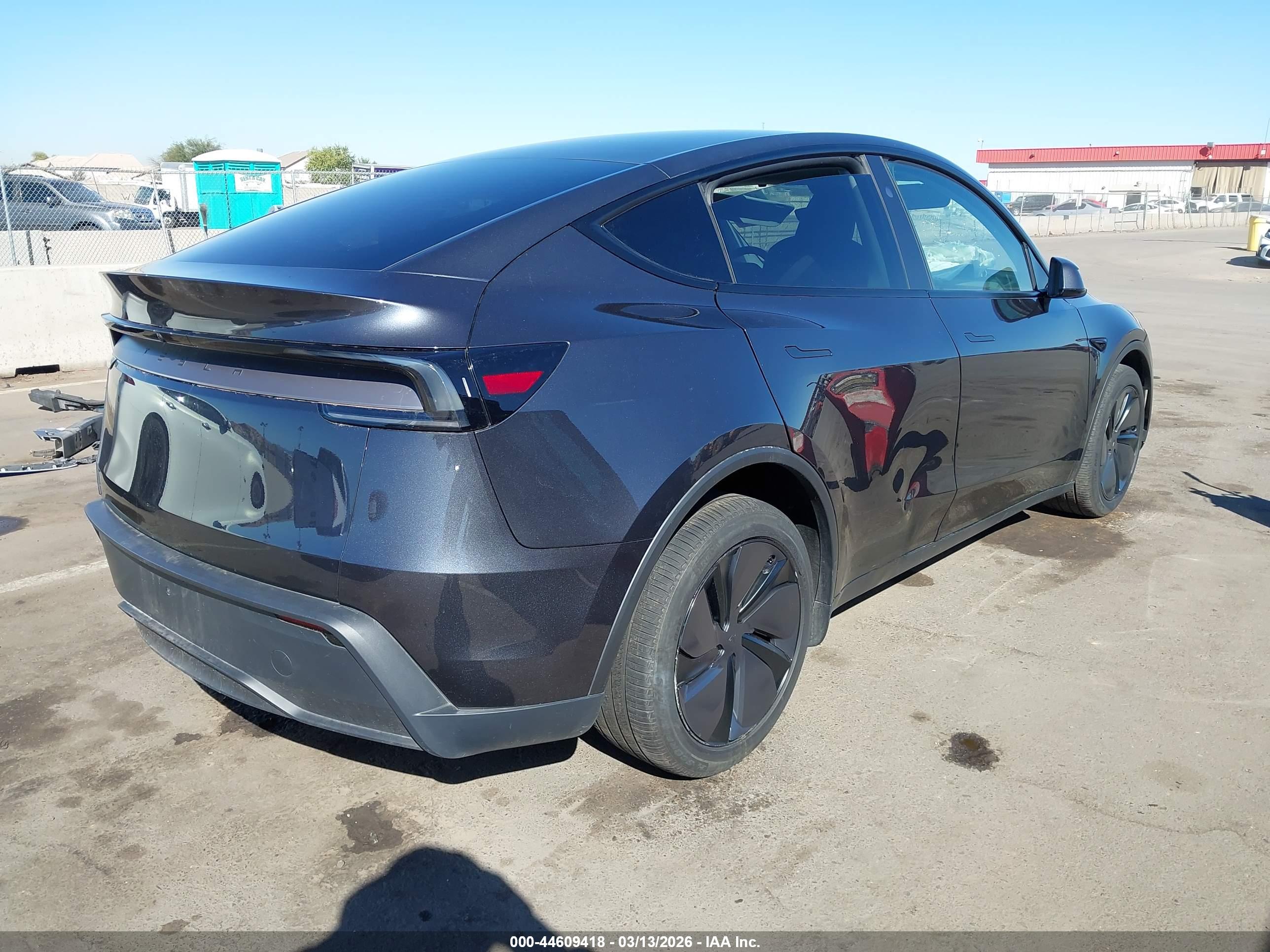 TESLA MODEL image 4