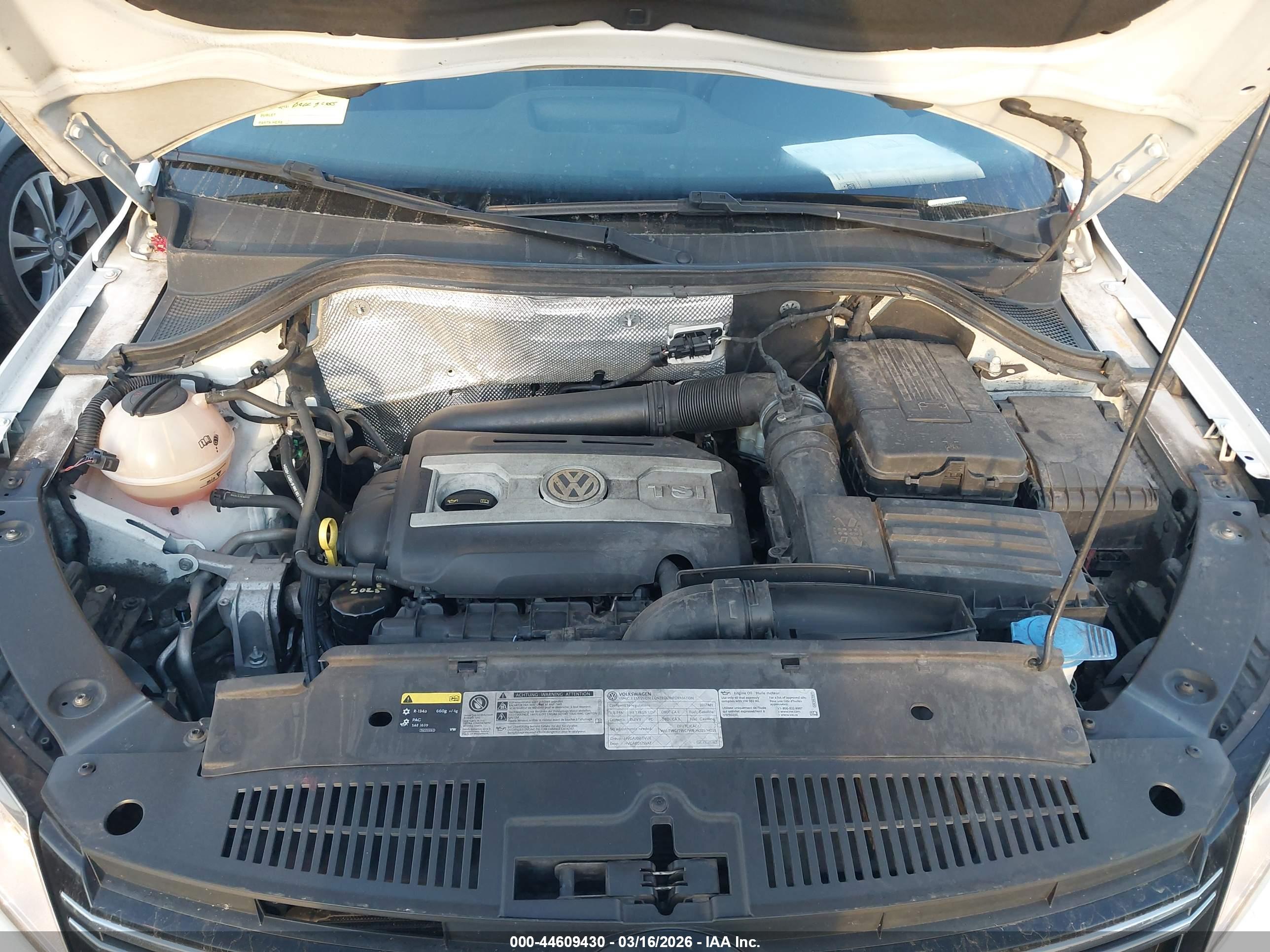 VOLKSWAGEN TIGUAN image 10