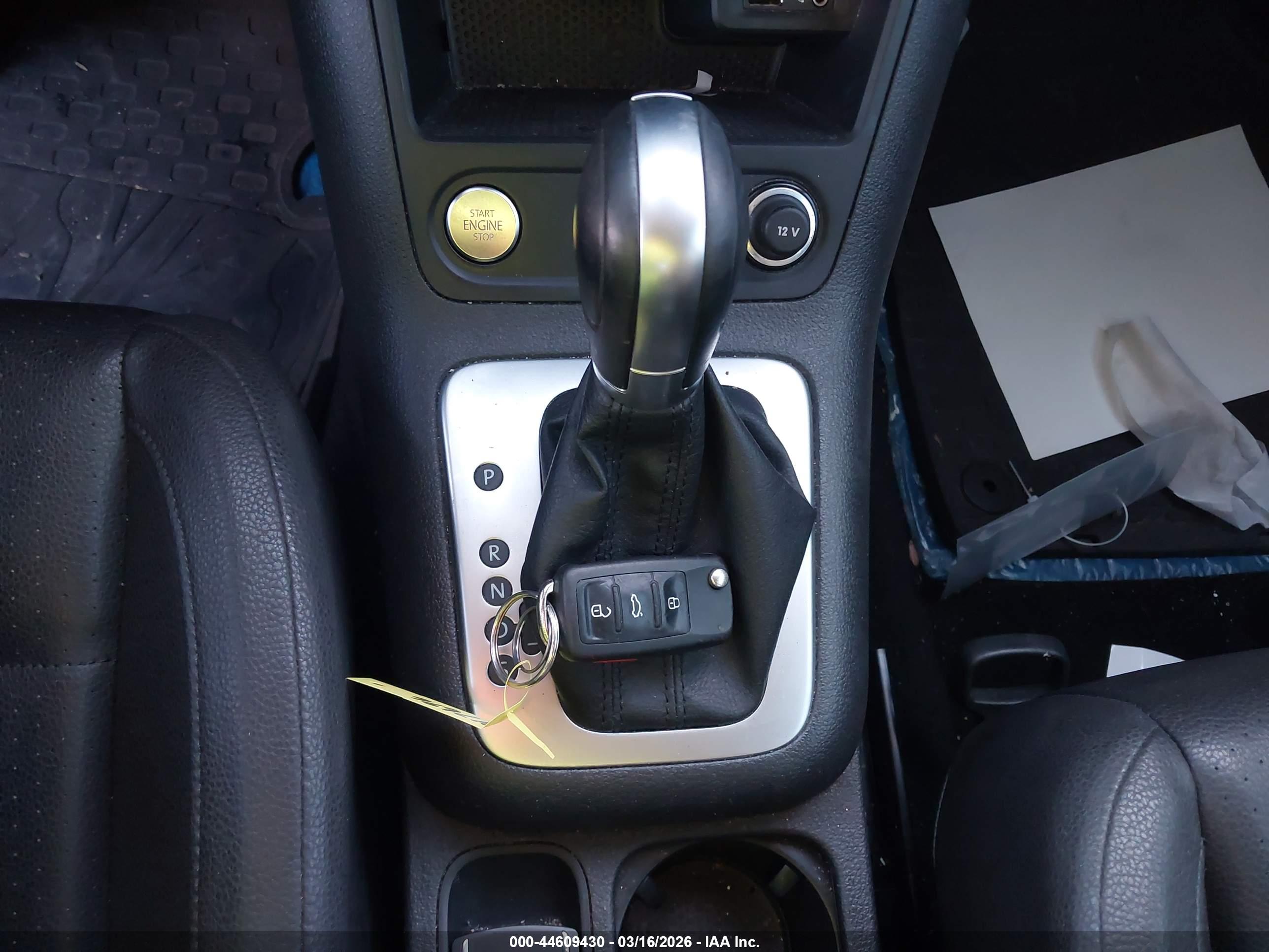 VOLKSWAGEN TIGUAN image 11