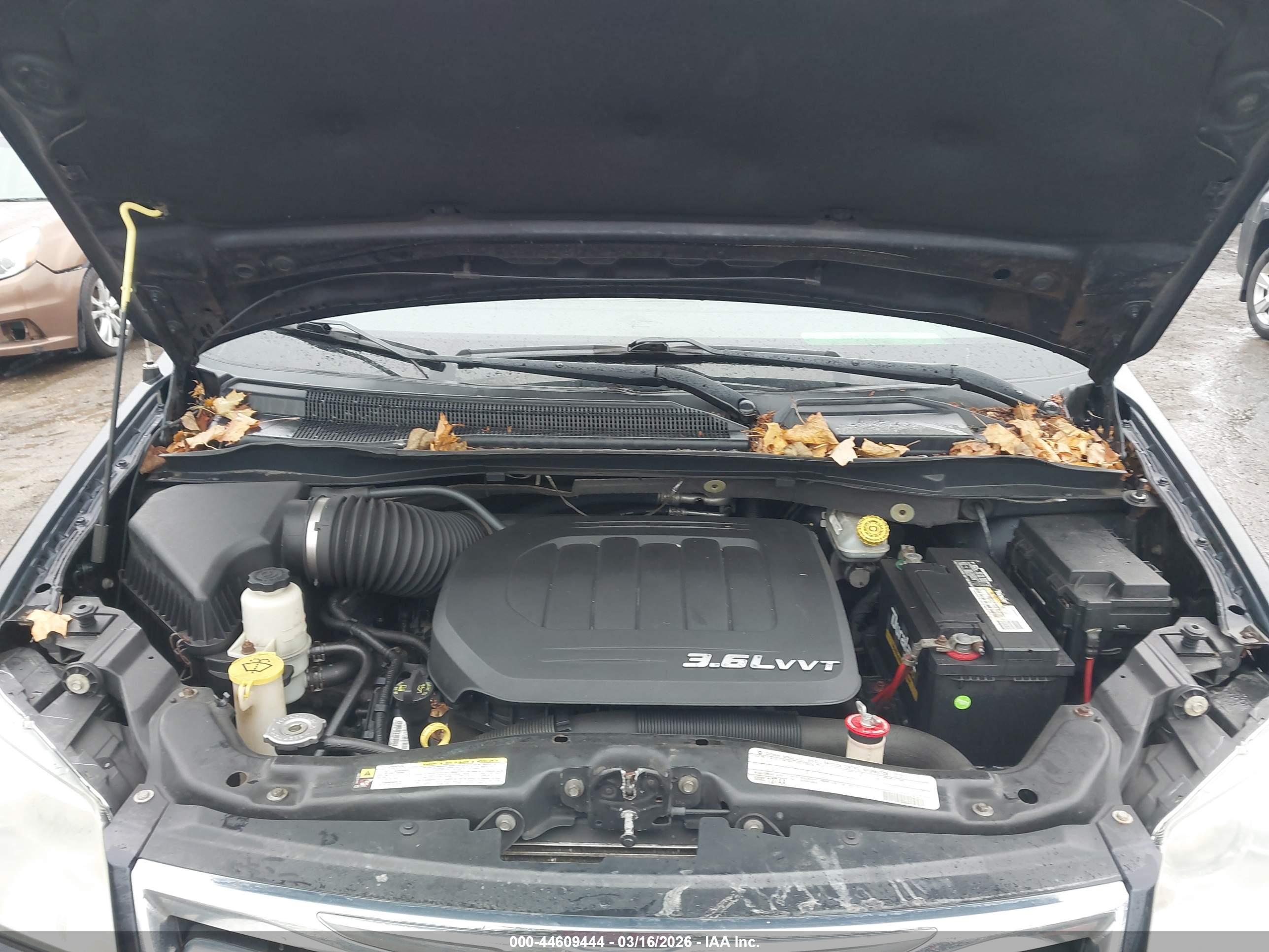 CHRYSLER TOWN image 10