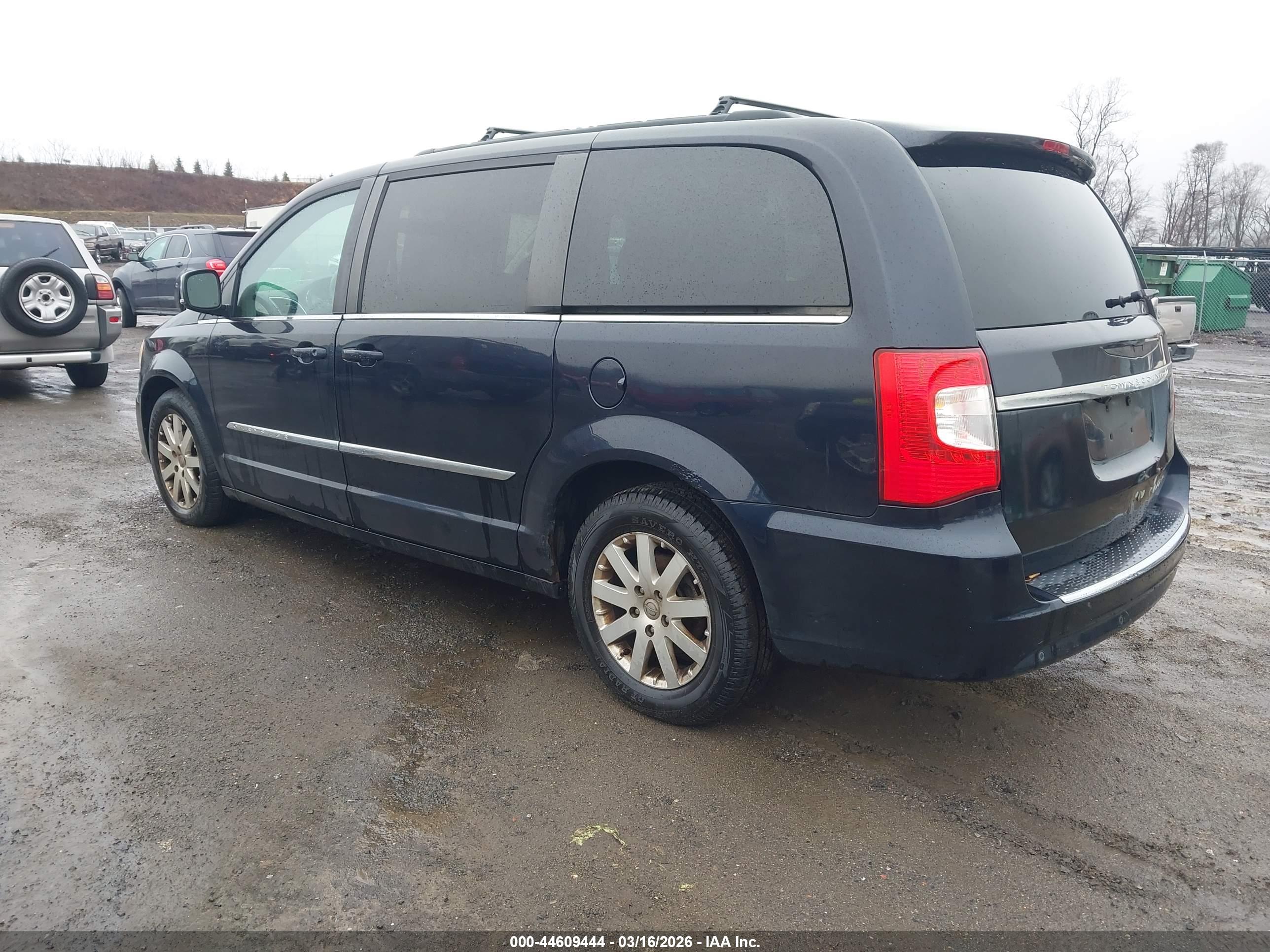 CHRYSLER TOWN image 3