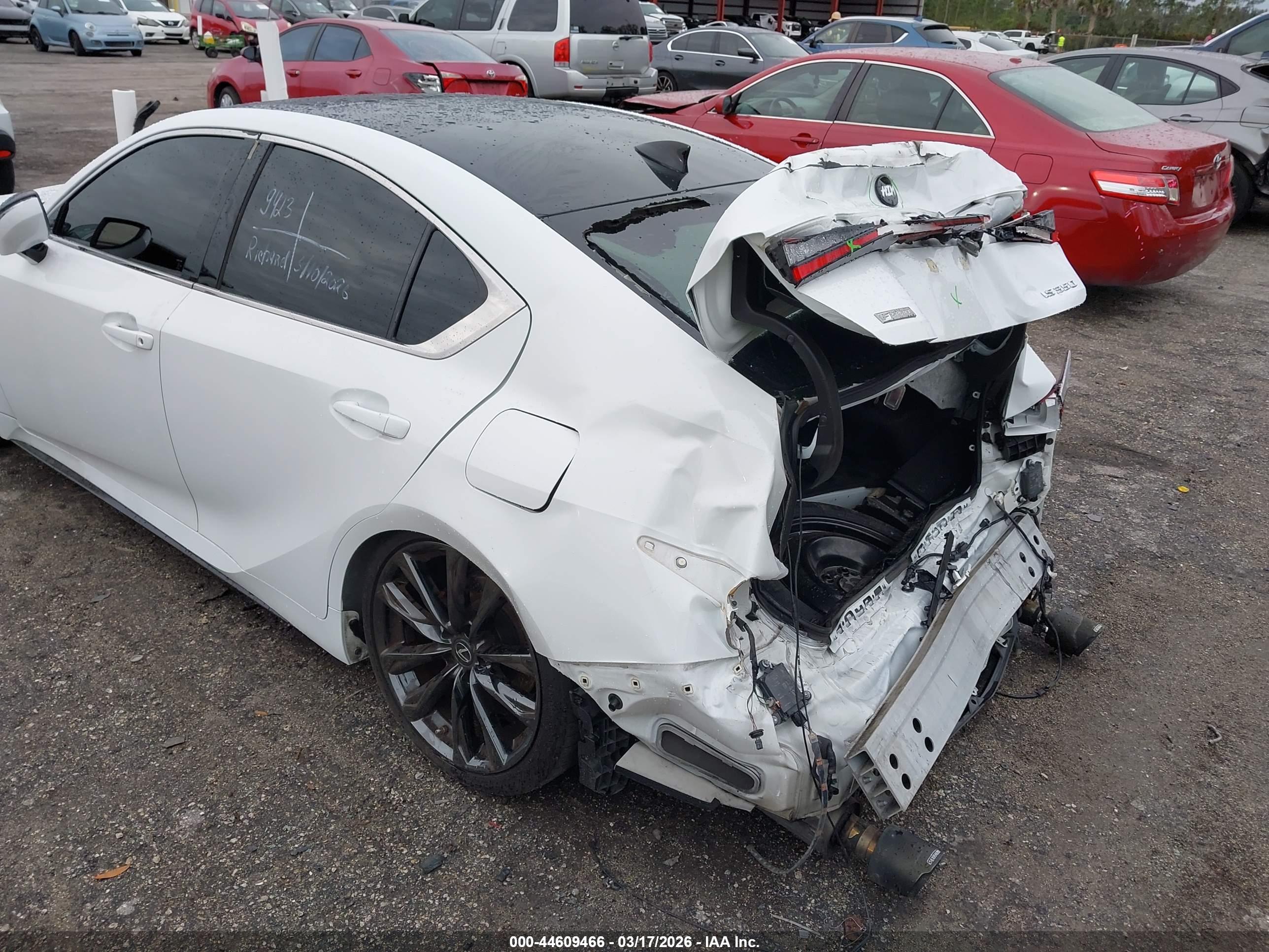 LEXUS IS image 6