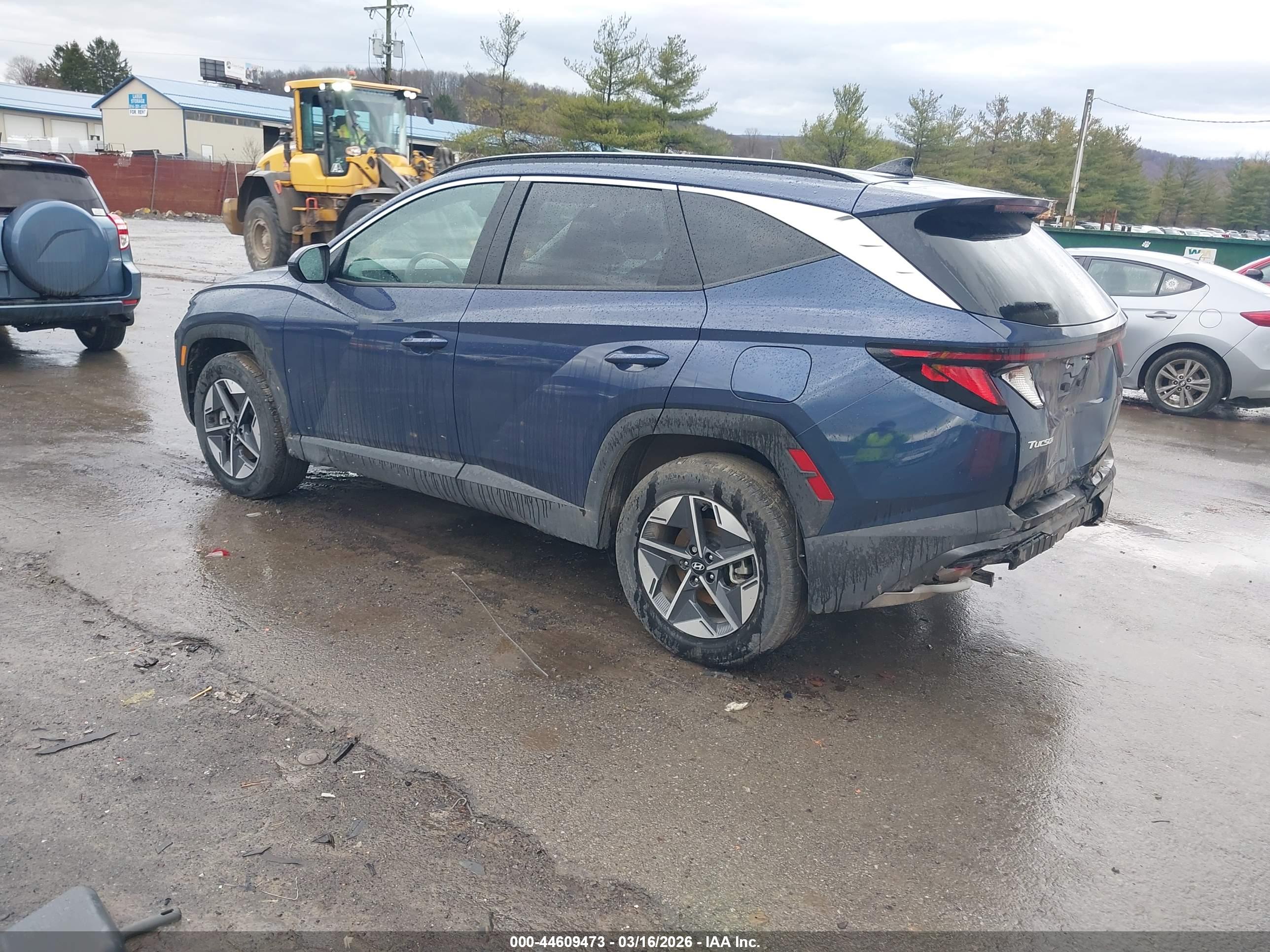 HYUNDAI TUCSON image 3