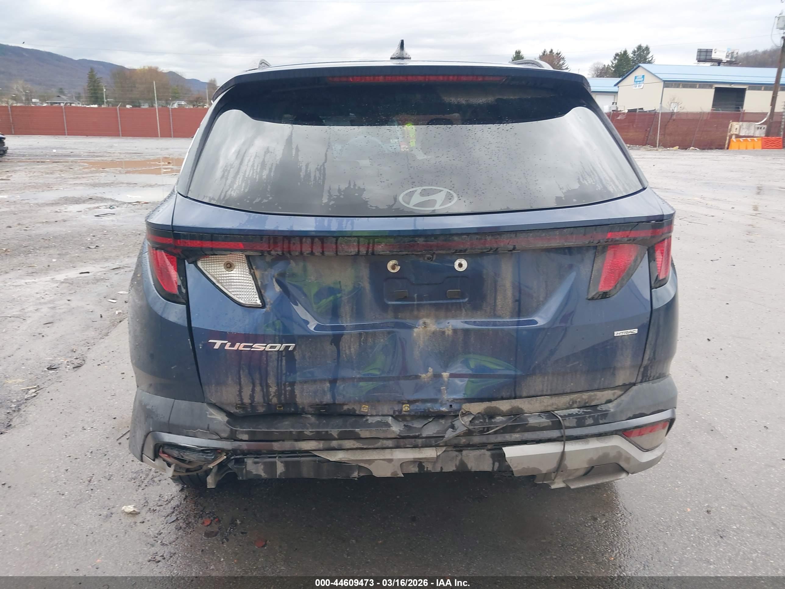 HYUNDAI TUCSON image 6