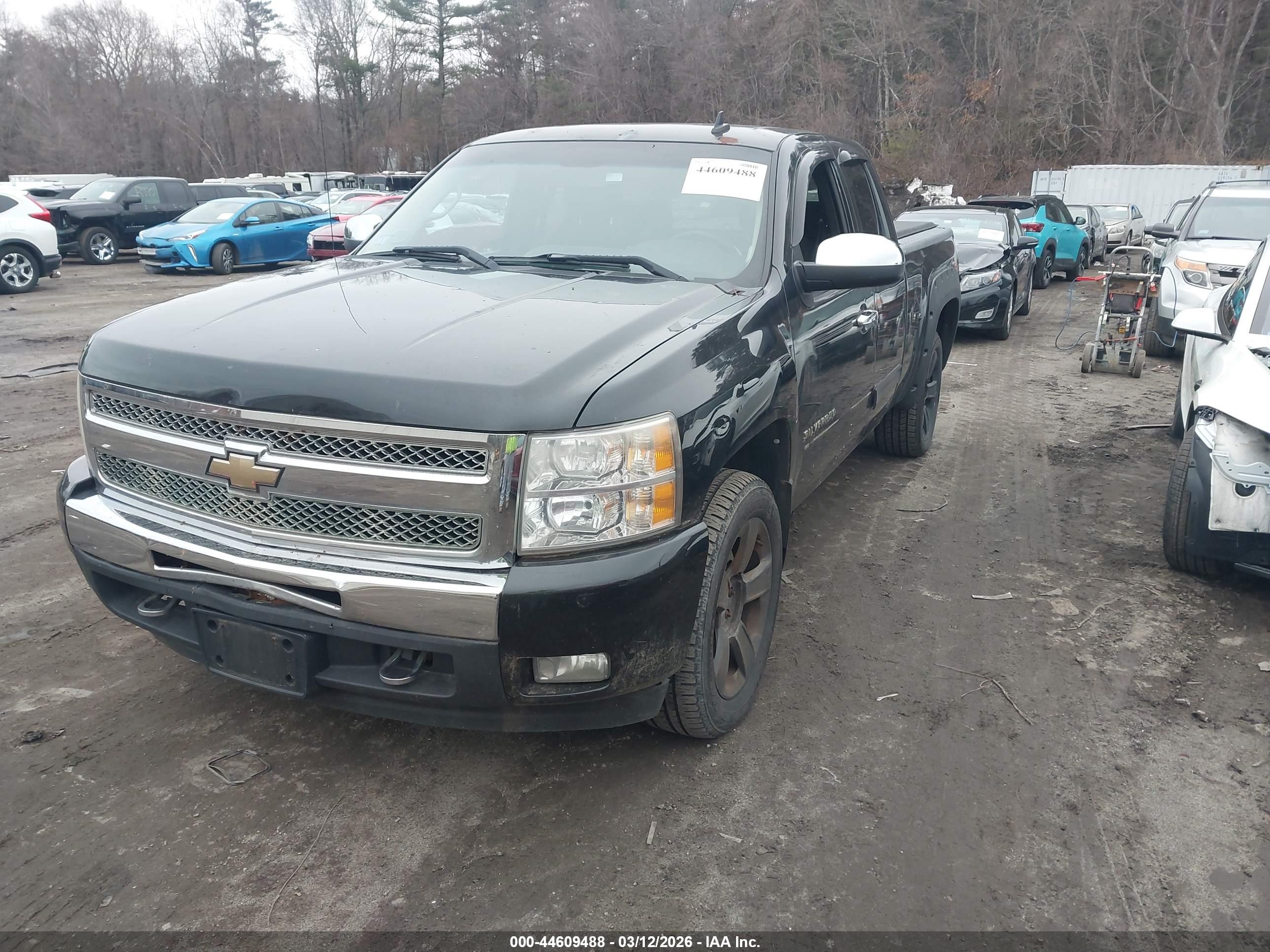 CHEVROLET SILVERADO image 2