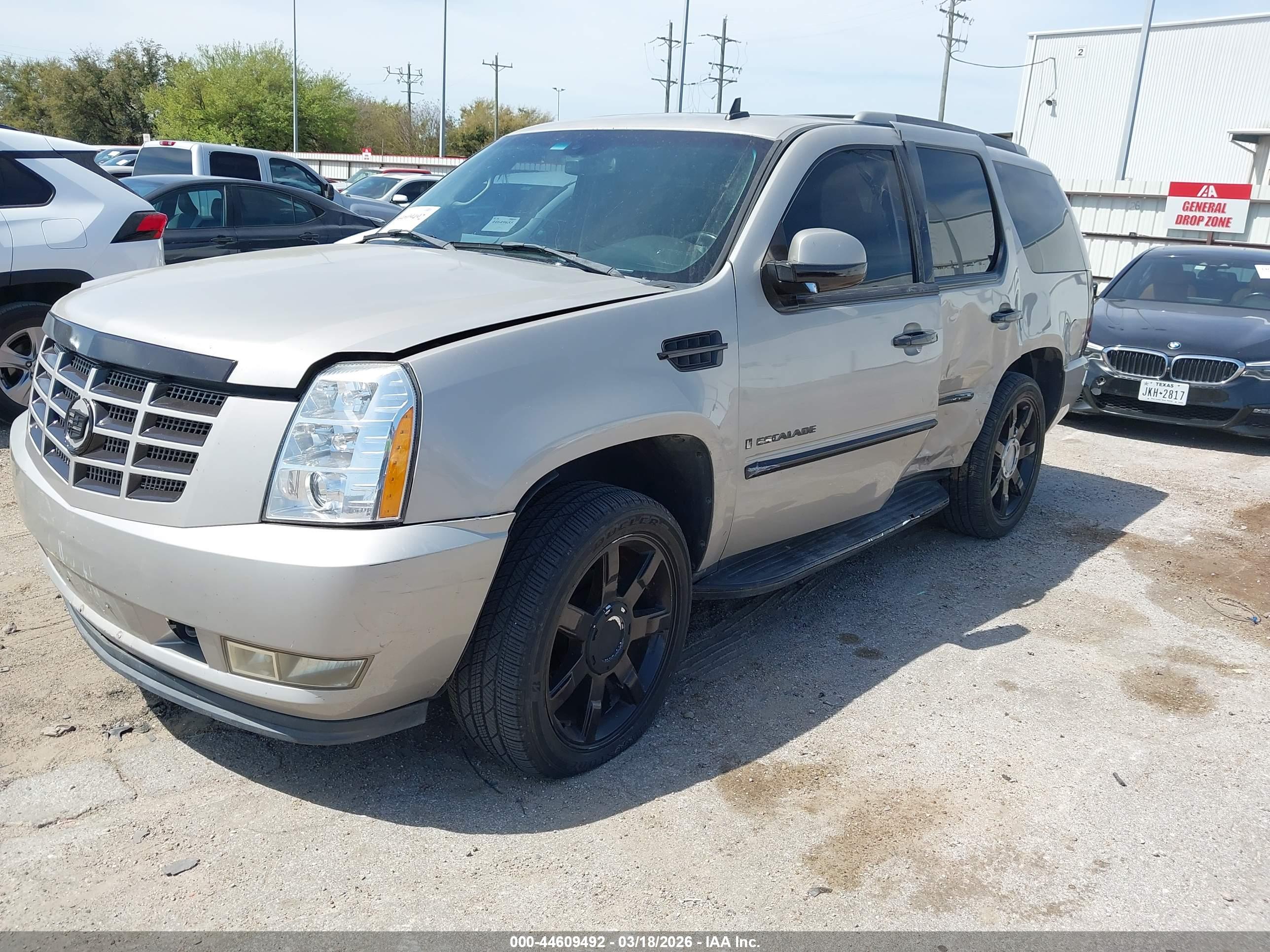 CADILLAC ESCALADE image 2