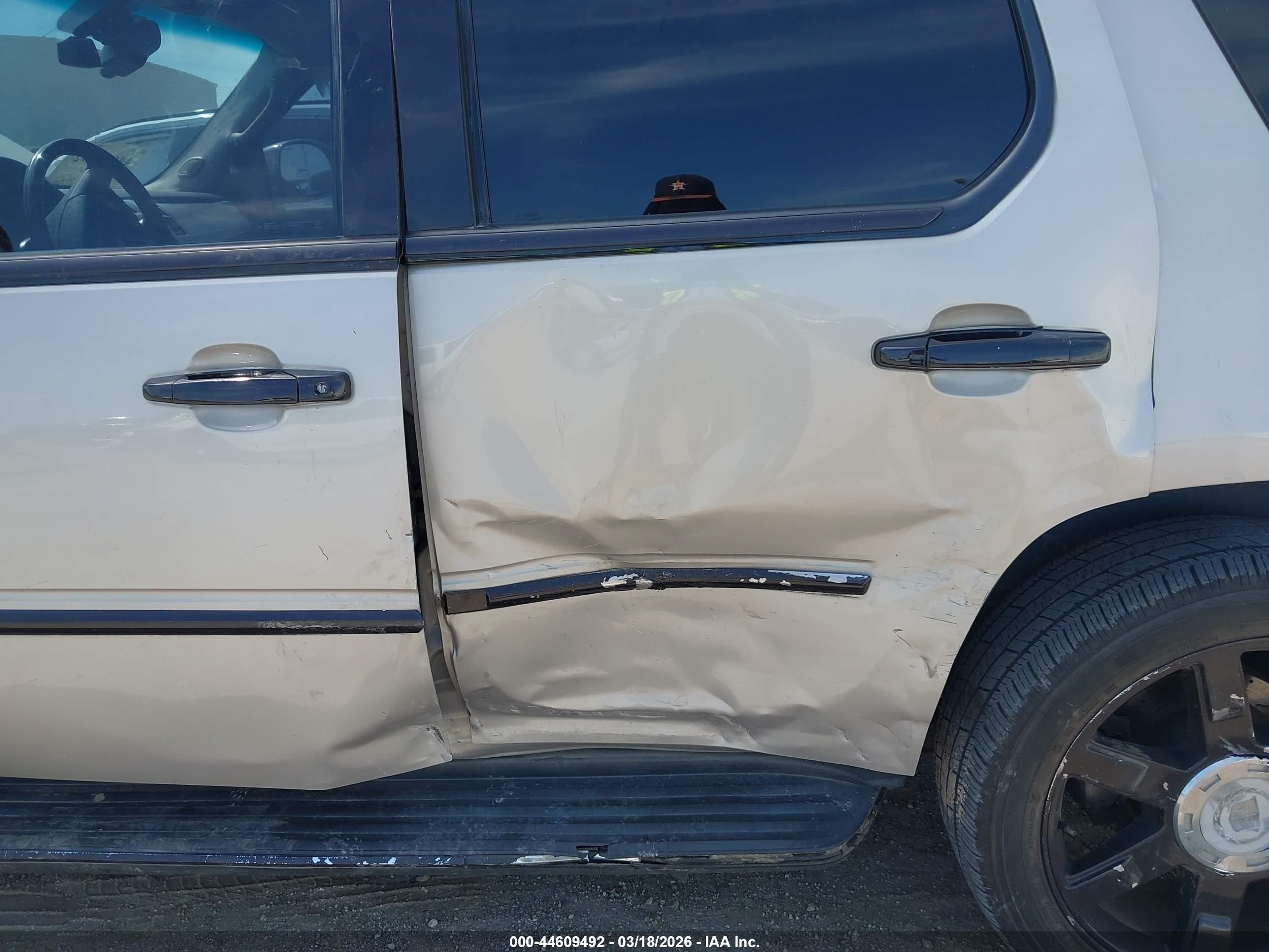 CADILLAC ESCALADE image 6