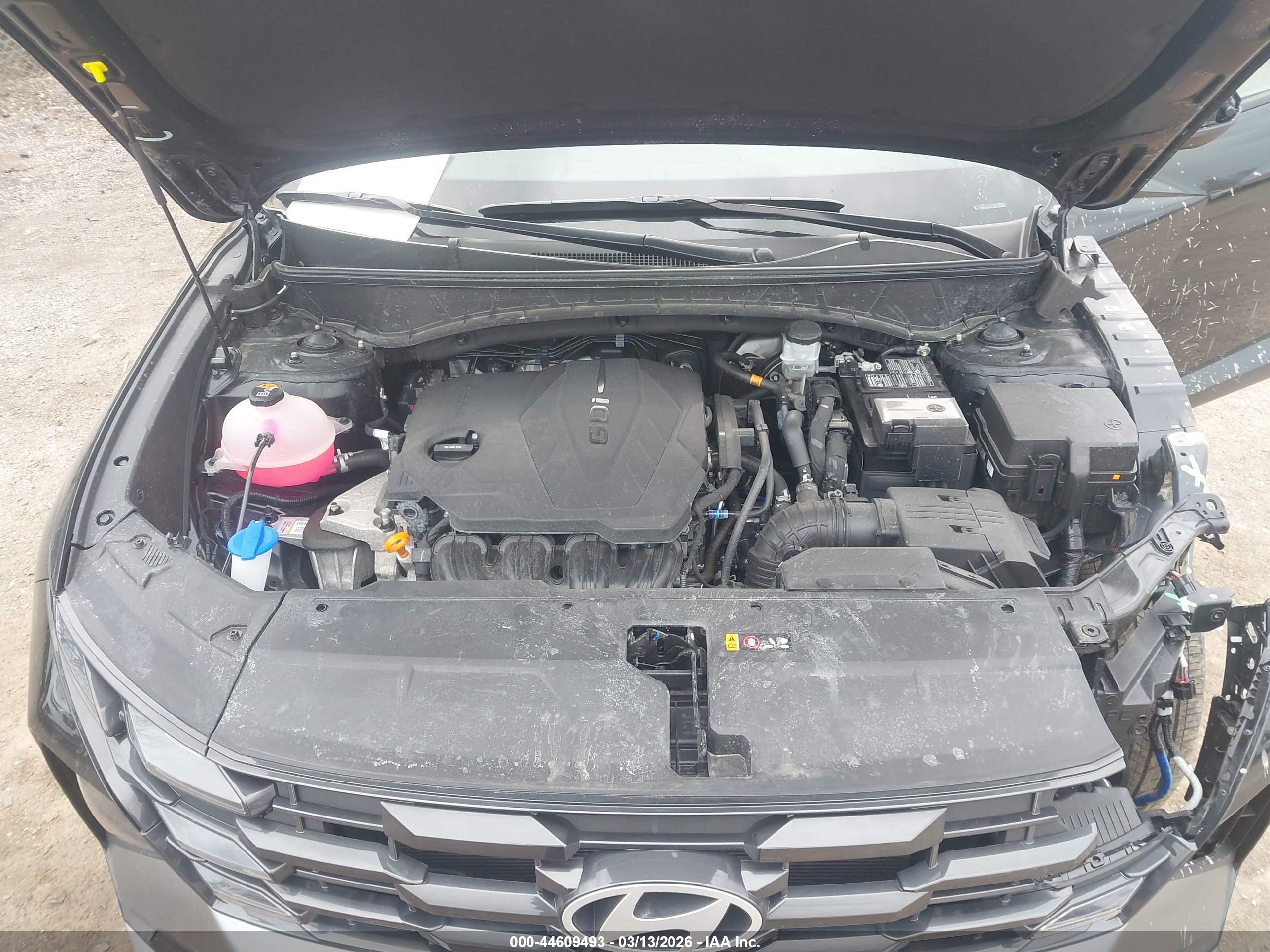 HYUNDAI TUCSON image 10