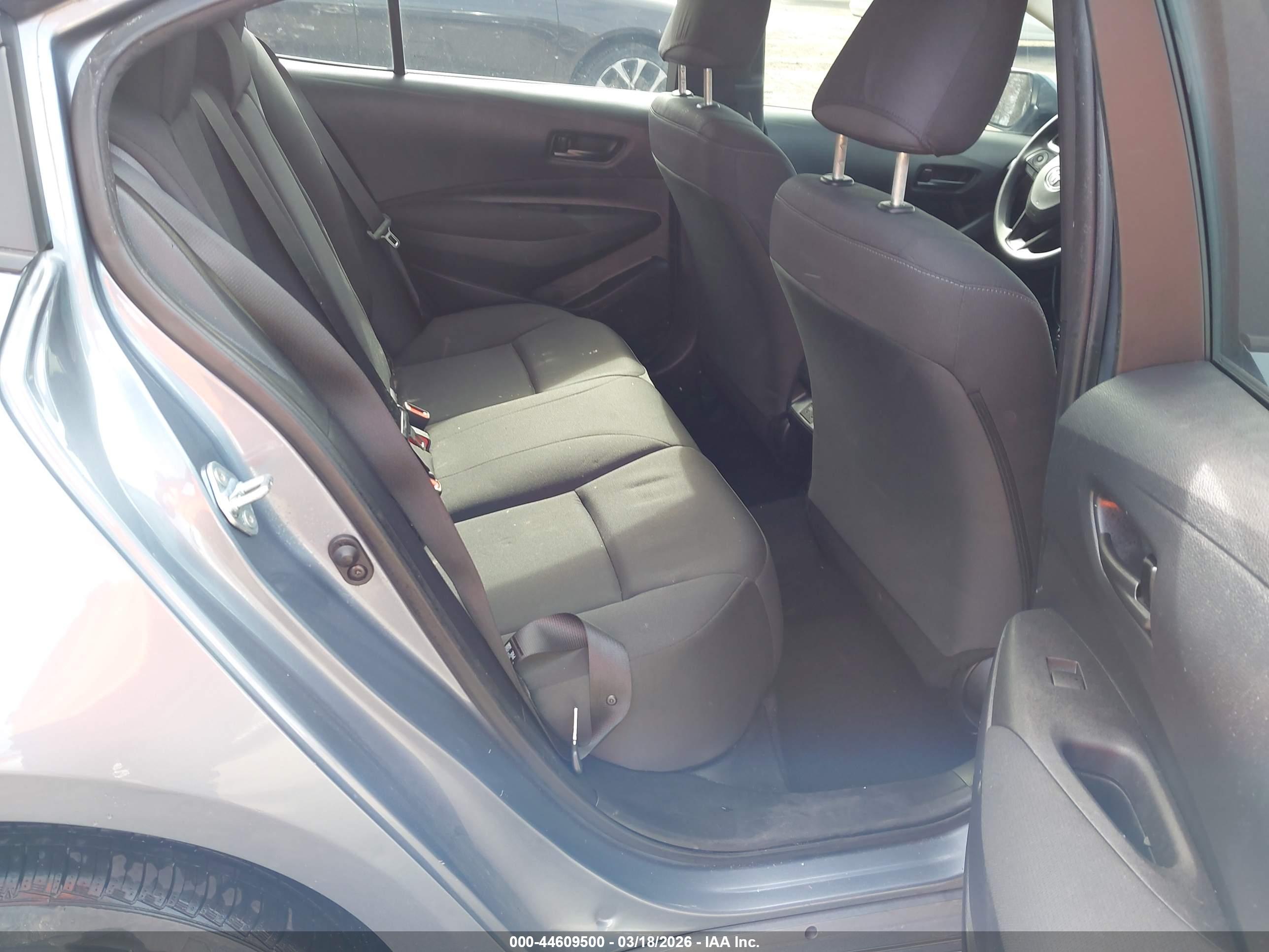 TOYOTA COROLLA image 8