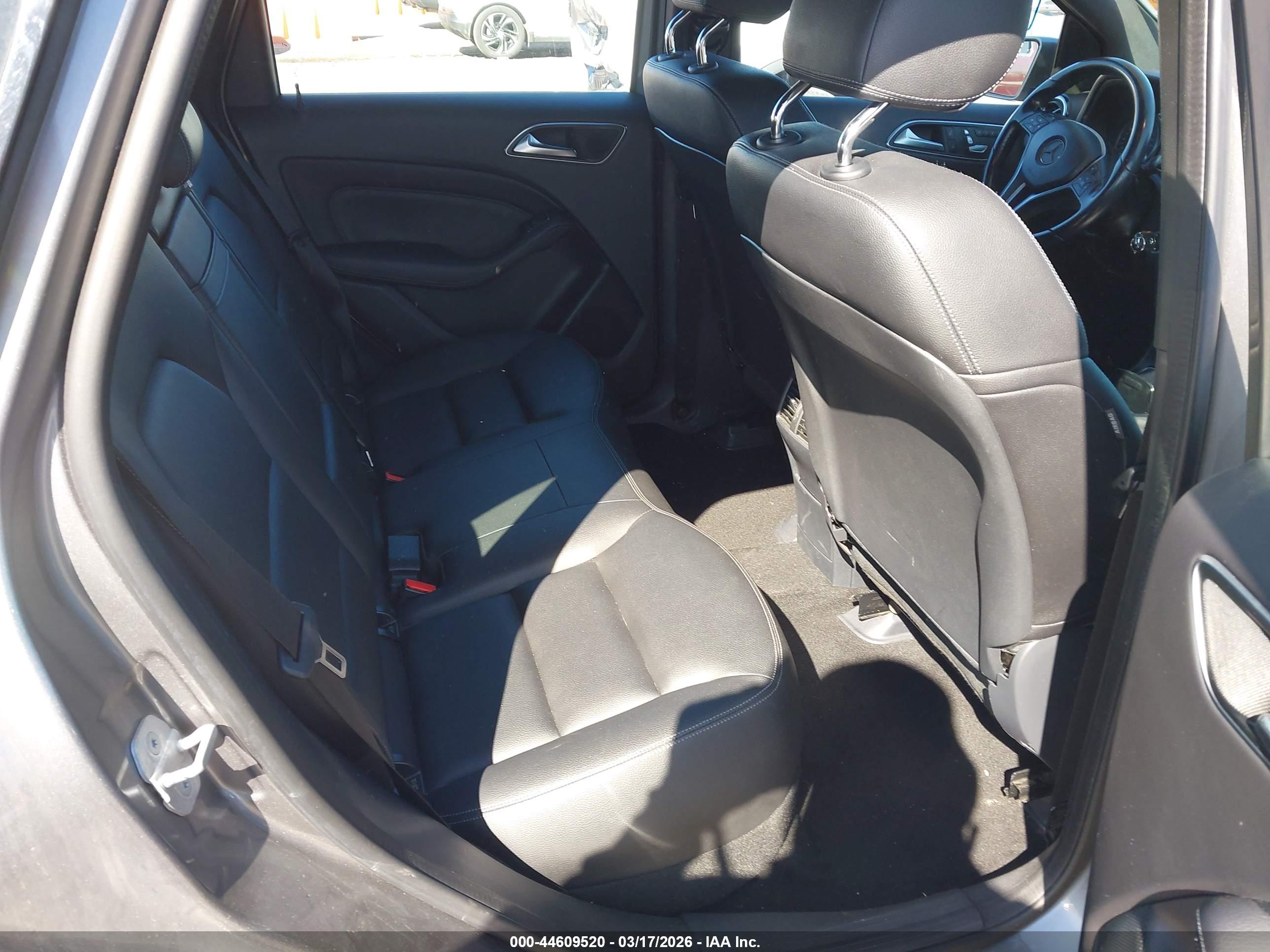 MERCEDES-BENZ B image 8
