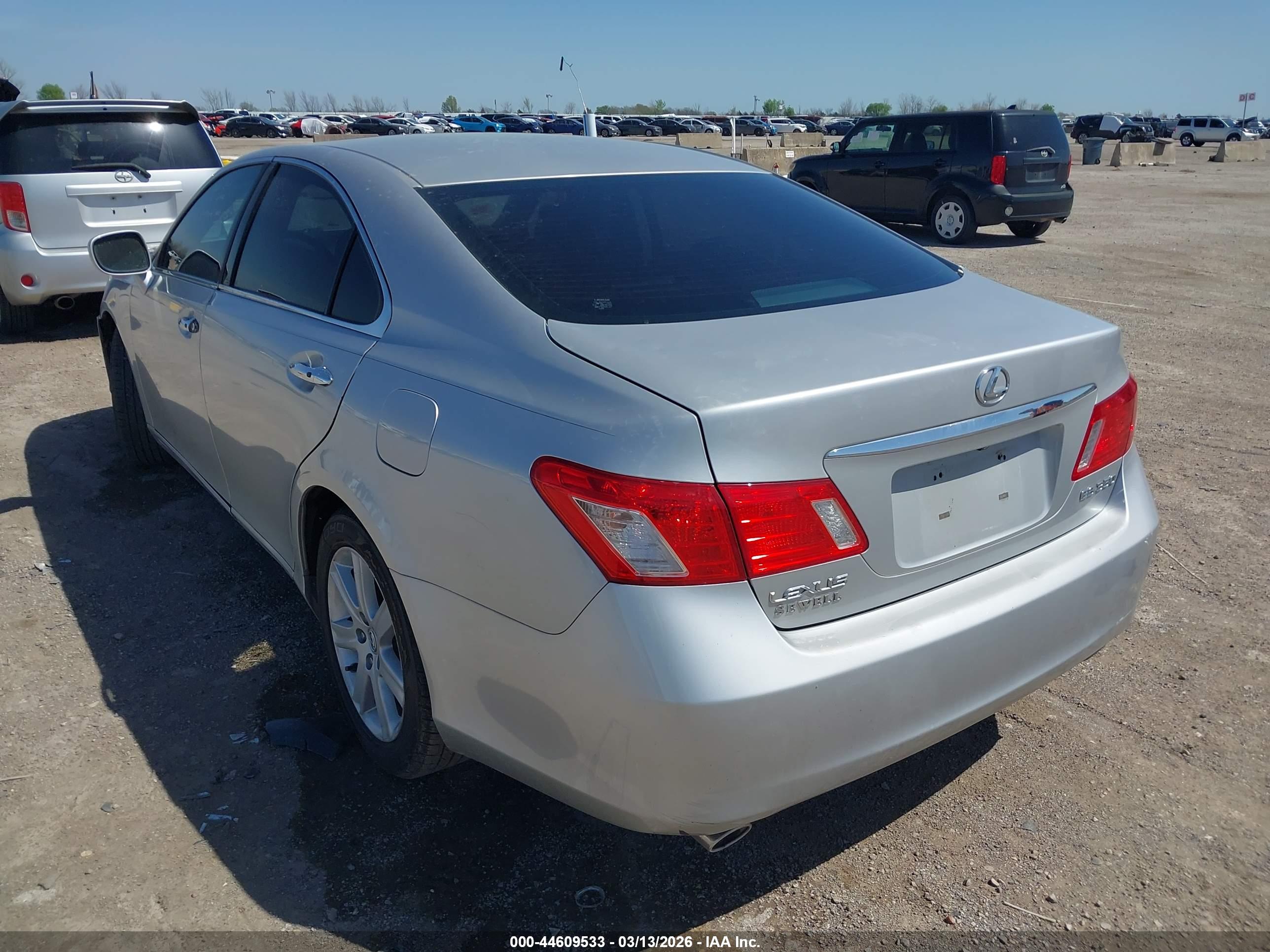 LEXUS ES image 3
