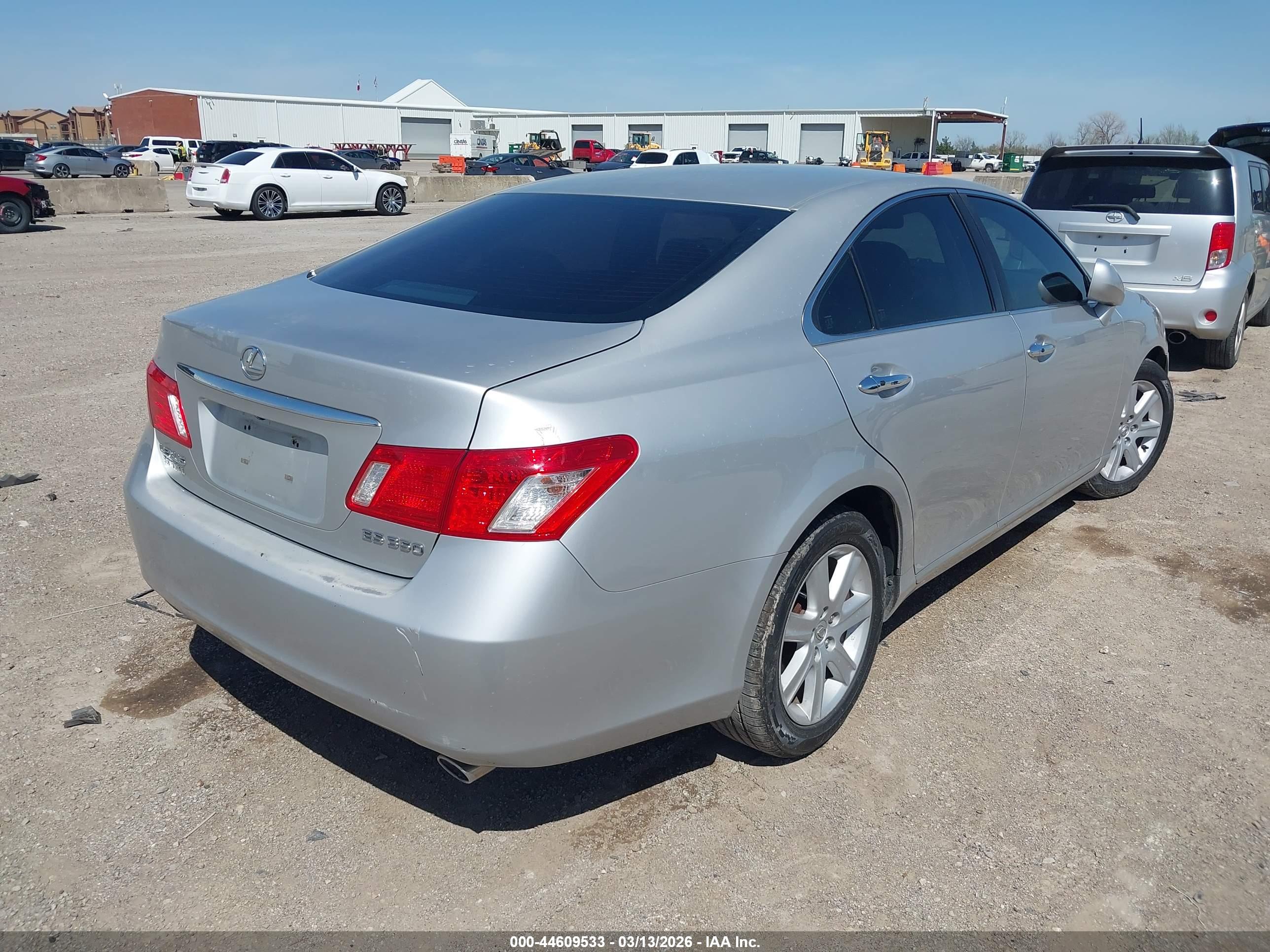 LEXUS ES image 4