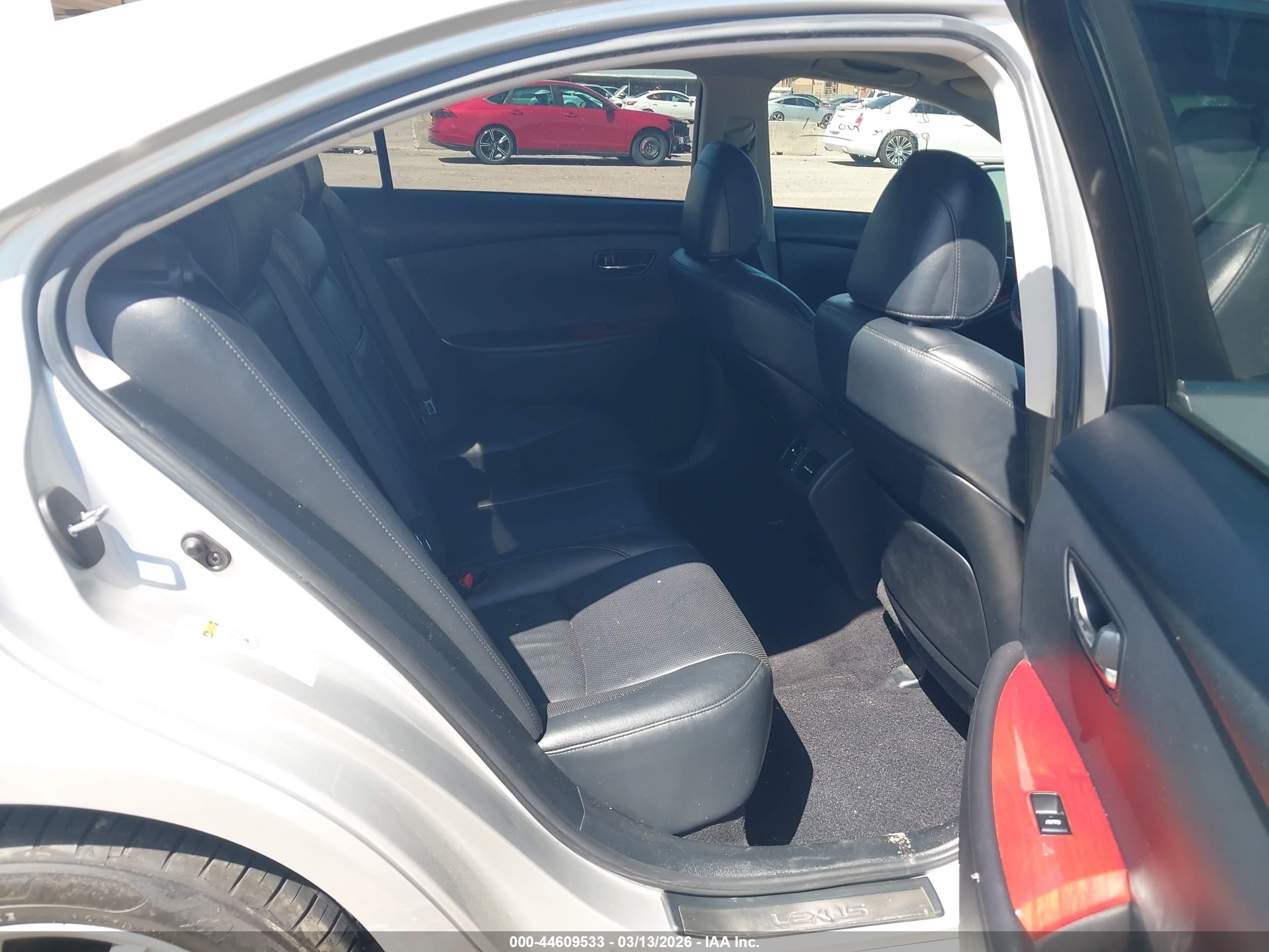 LEXUS ES image 8