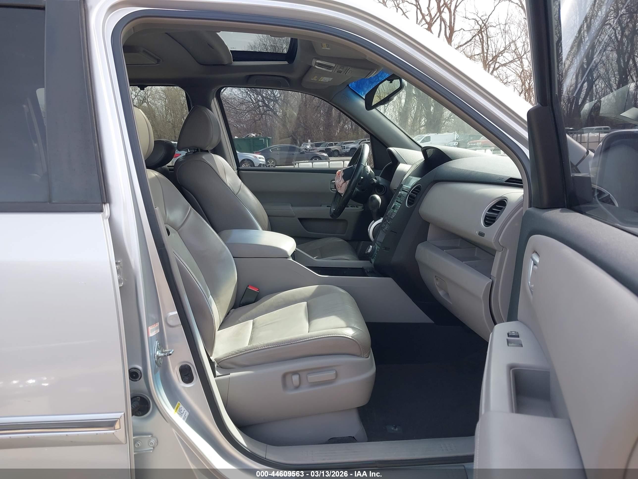 HONDA PILOT image 5
