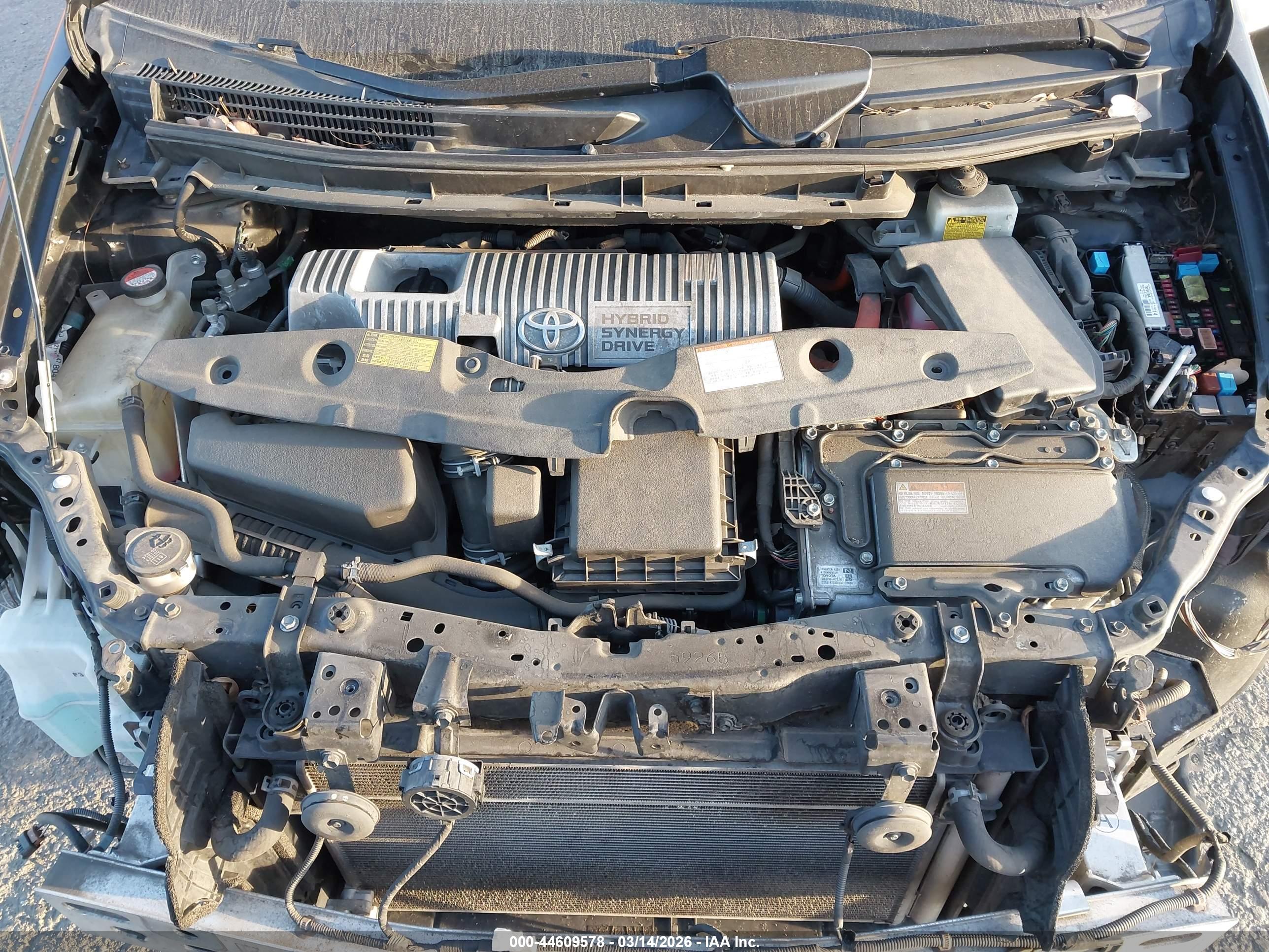 TOYOTA PRIUS image 10