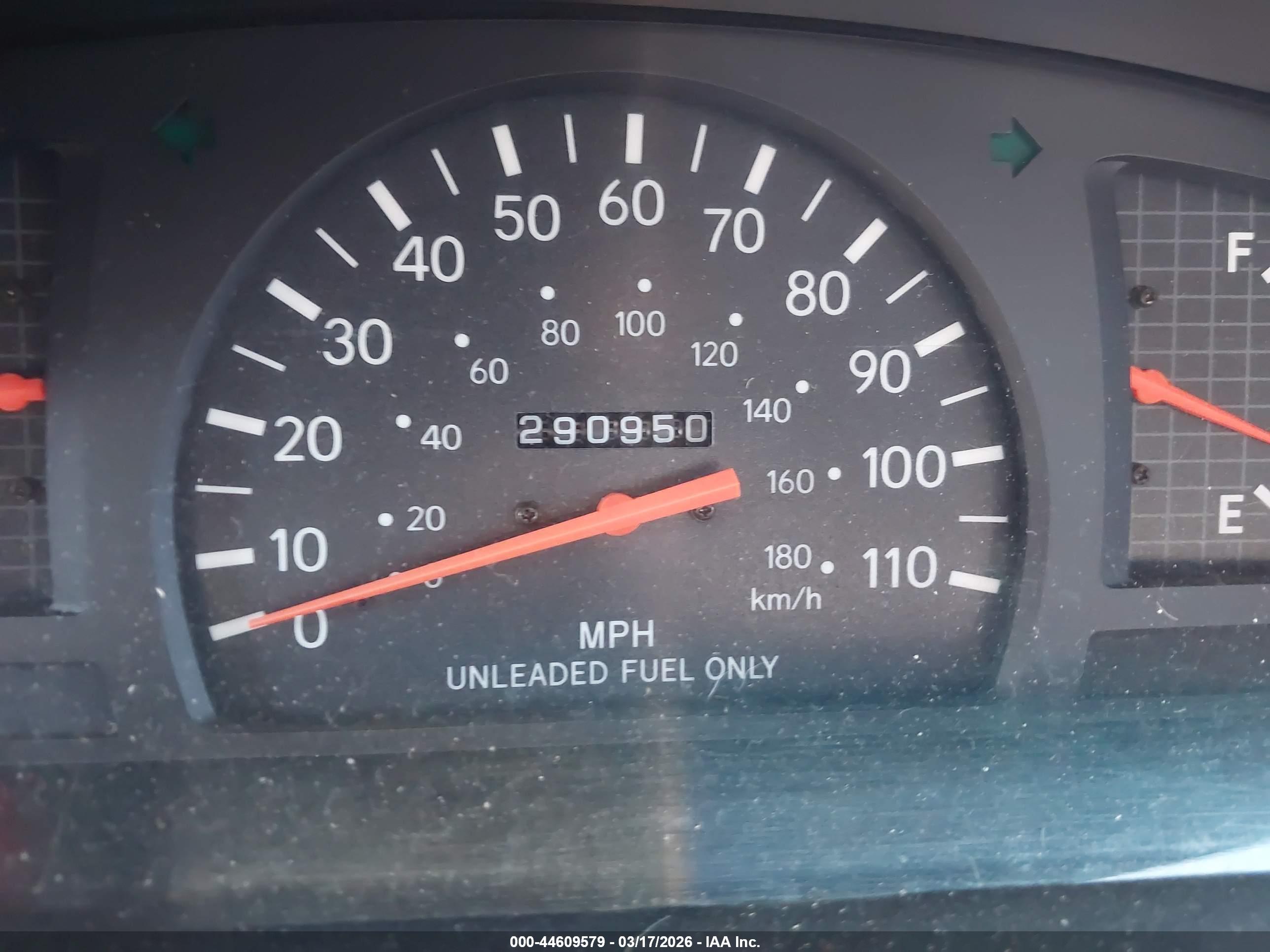 TOYOTA TACOMA image 7