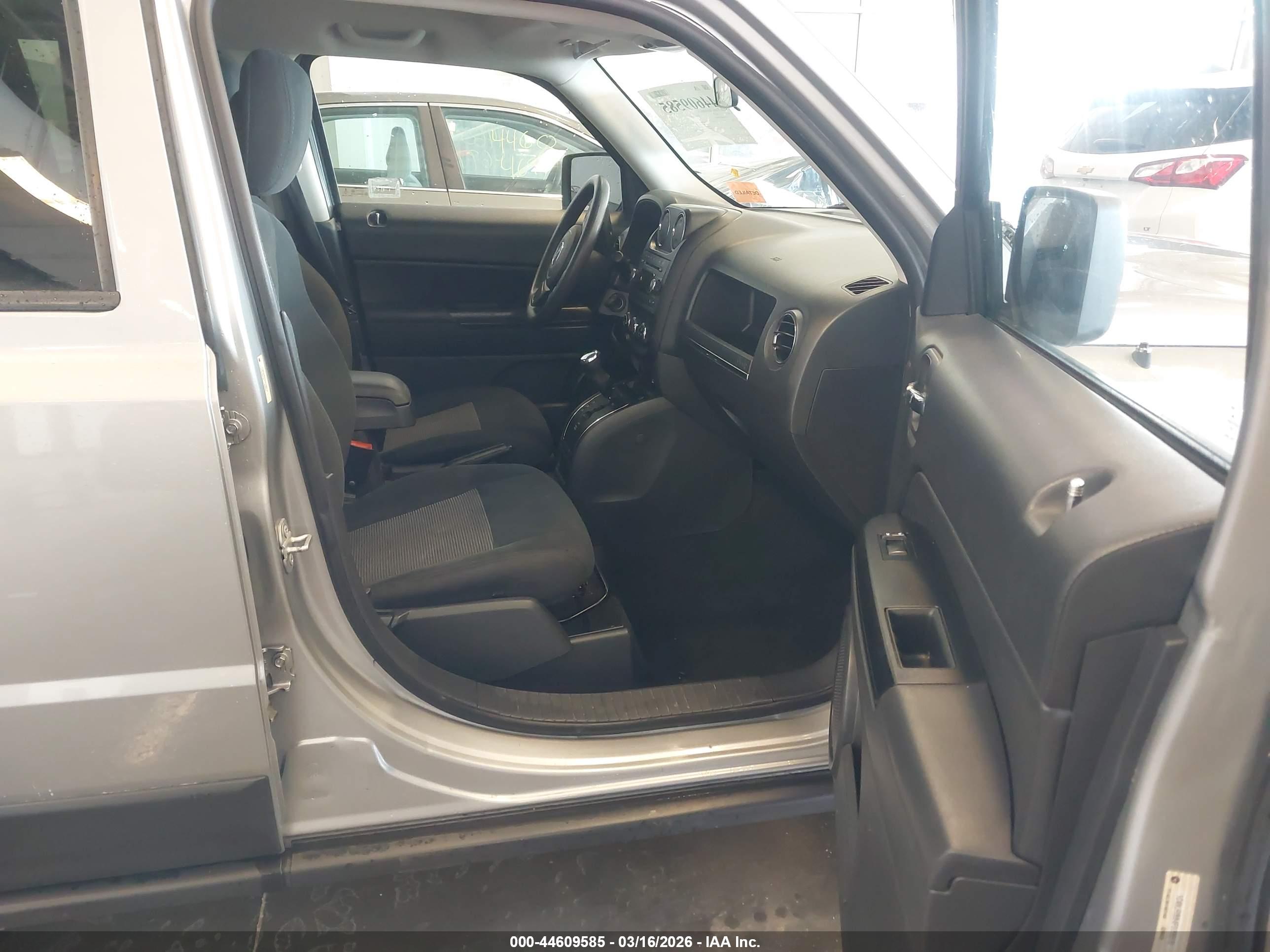 JEEP PATRIOT image 5