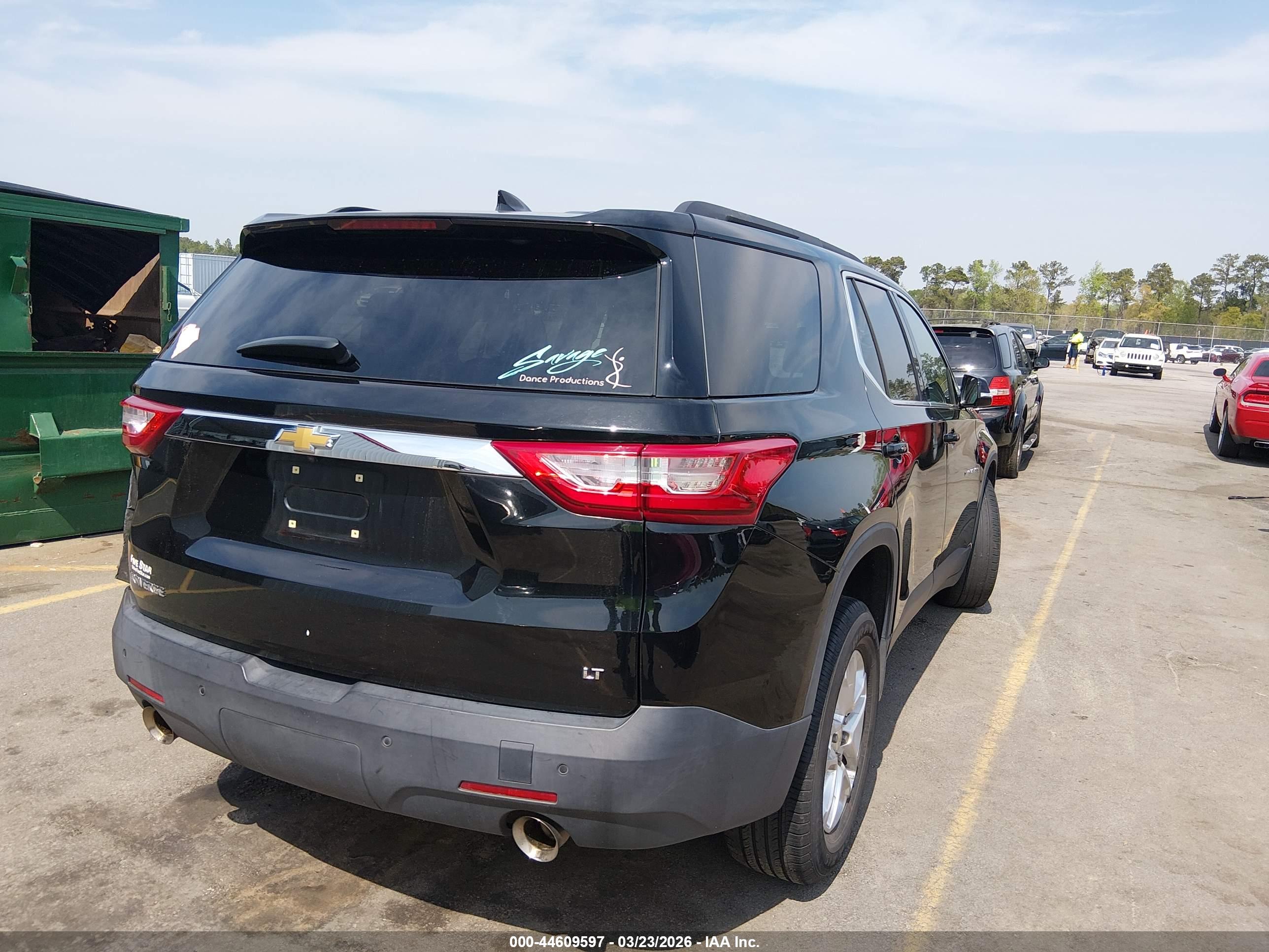 CHEVROLET TRAVERSE image 4