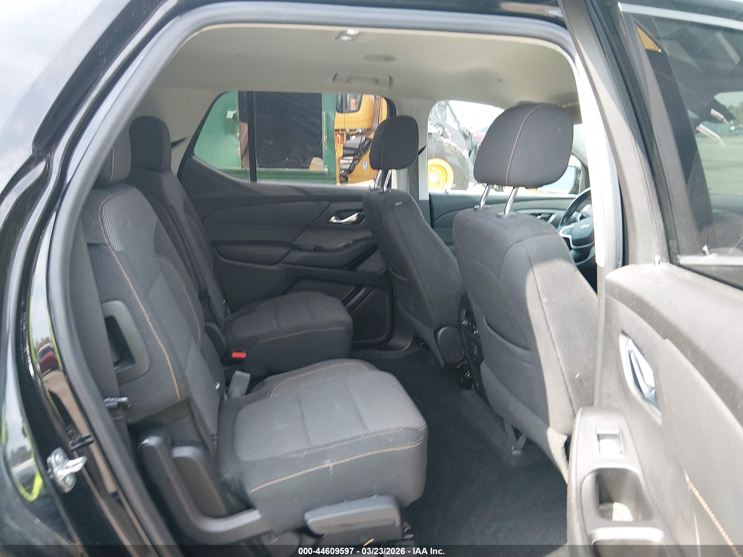 CHEVROLET TRAVERSE image 8