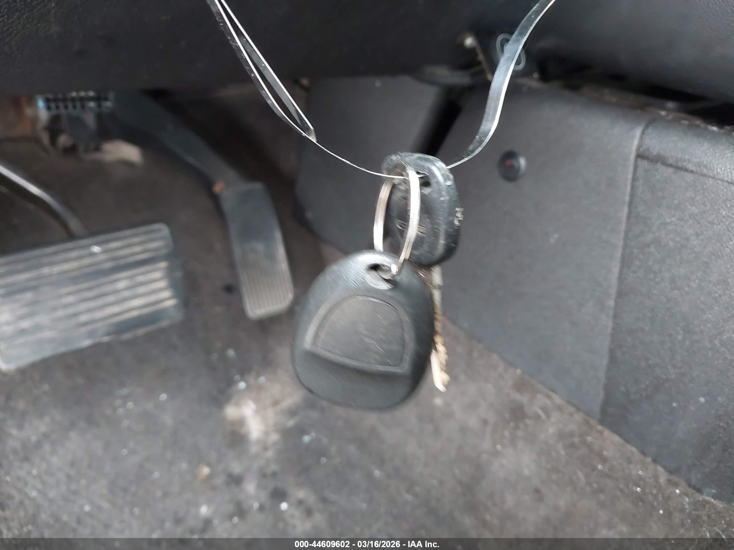 GMC SIERRA image 11